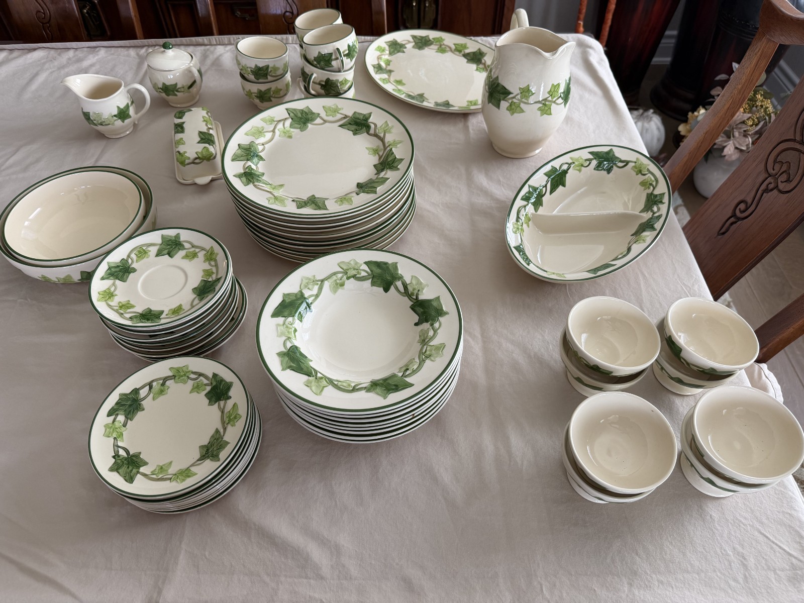 Vintage Franciscan Ivy 62-Piece Dinnerware Set Gladding McBean USA Vintage Franciscan Ivy 62-Piece Dinnerware Set Gladding McBean USA