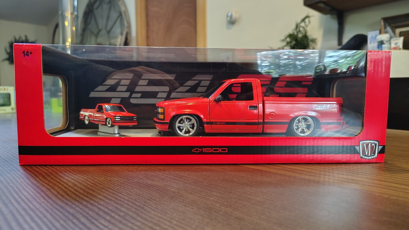 M2 Machines 1992 Chevrolet C1500 SS 454 1:24 & 1:64 Diecast 2 pack 2026 M2 Machines 1992 Chevrolet C1500 SS 454 1:24 & 1:64 Diecast 2 pack 2026