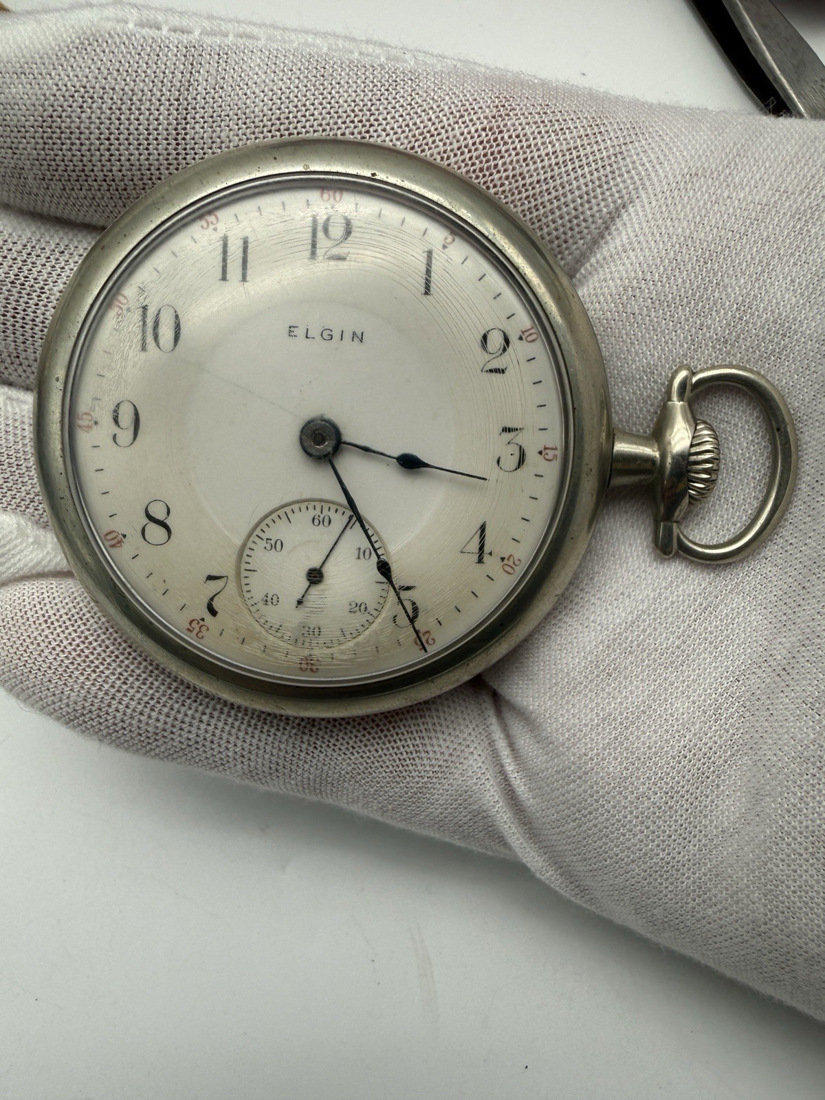Elgin Pocketwatch 18S 17J. Grade 335, Model 4. Sidewinder. Runs Well. Elgin Pocketwatch 18S 17J. Grade 335, Model 4. Sidewinder. Runs Well.