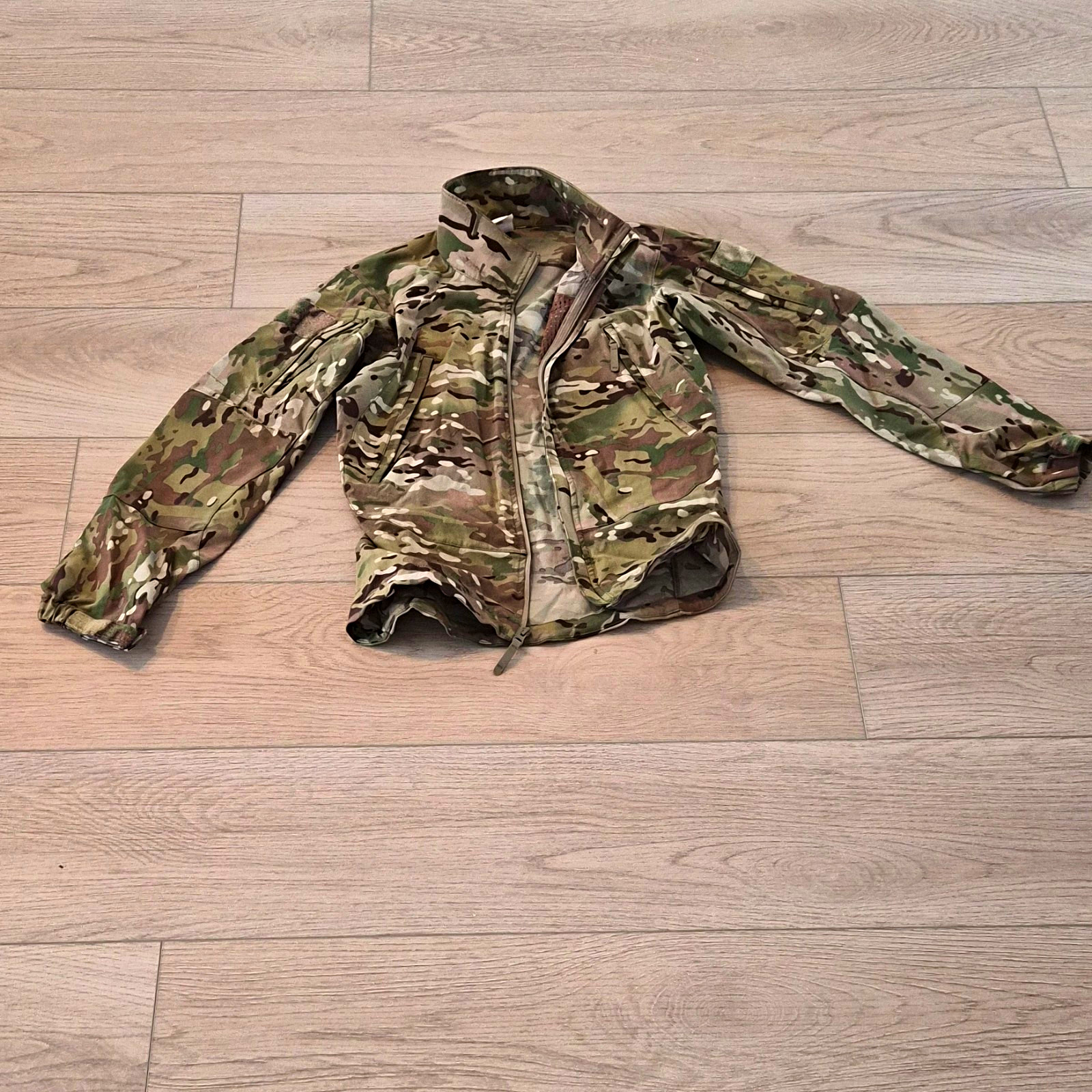 Patagonia Multicam Camo Full Zip Military Jacket Men\'s S Regular Patagonia Multicam Camo Full Zip Military Jacket Men\'s S Regular