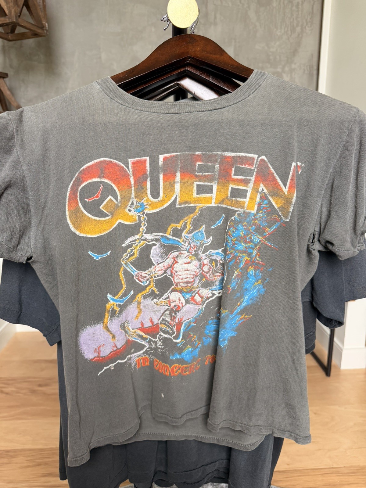 Rare Queen 1978 U.S. Tour Single Stitch T-Shirt Rare Queen 1978 U.S. Tour Single Stitch T-Shirt