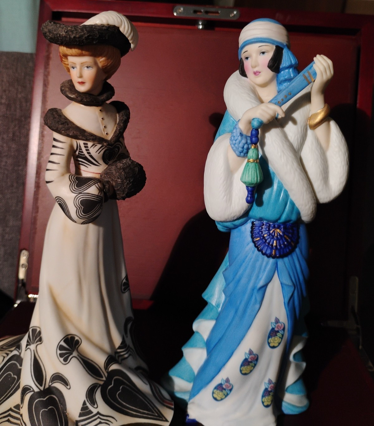 Lenox Lot of 2 Figurines 8.5 Lenox Lot of 2 Figurines 8.5