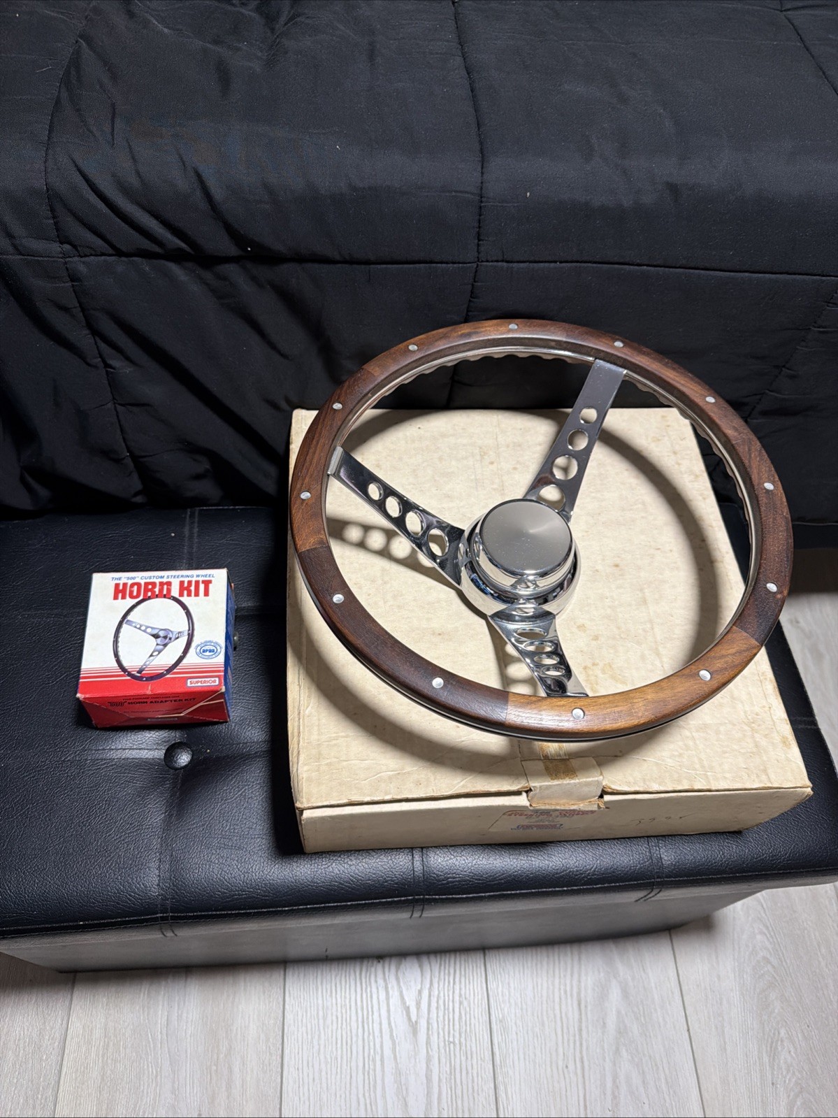 Vintage Superior The 500 Custom Steering Wheel Walnut 13.5 x 4 83-2390 + Horn Vintage Superior The 500 Custom Steering Wheel Walnut 13.5 x 4 83-2390 + Horn