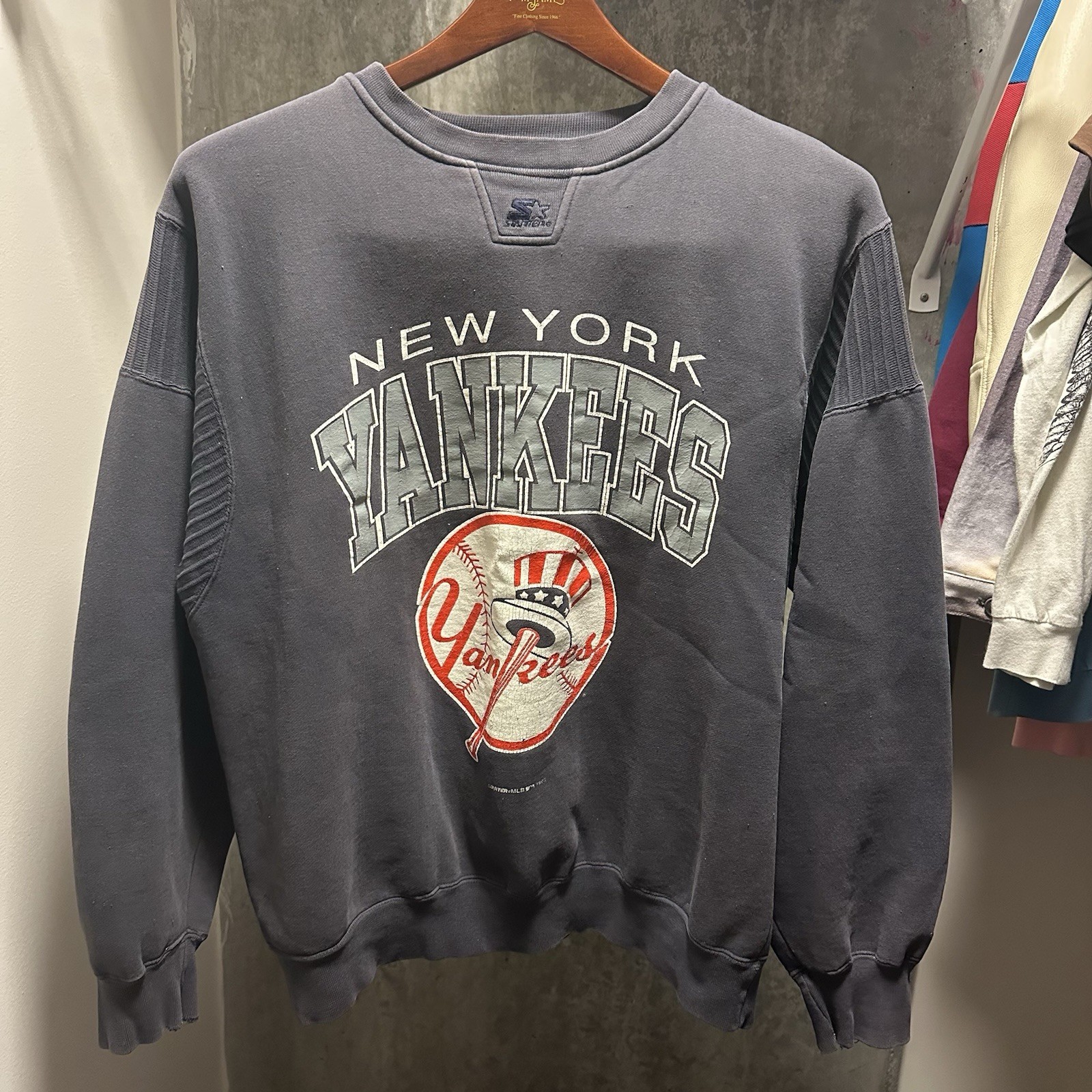 Vintage 1993 Starter Sport New York Yankees MLB Navy Crewneck Sweatshirt Size L