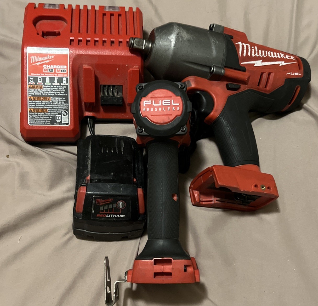 Milwaukee 1/2 Impact Wrench 2763-20 2855-20 M18 Fuel. 2-tool+ Battery/Charger Milwaukee 1/2 Impact Wrench 2763-20 2855-20 M18 Fuel. 2-tool+ Battery/Charger