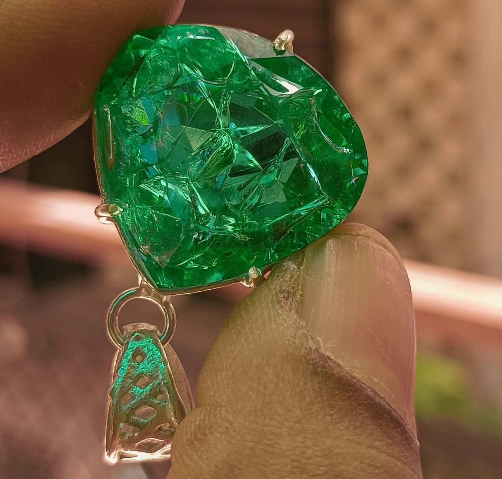 46 Ct Natural Vivid Green Colombian Emerald Pear  Certified Pendant