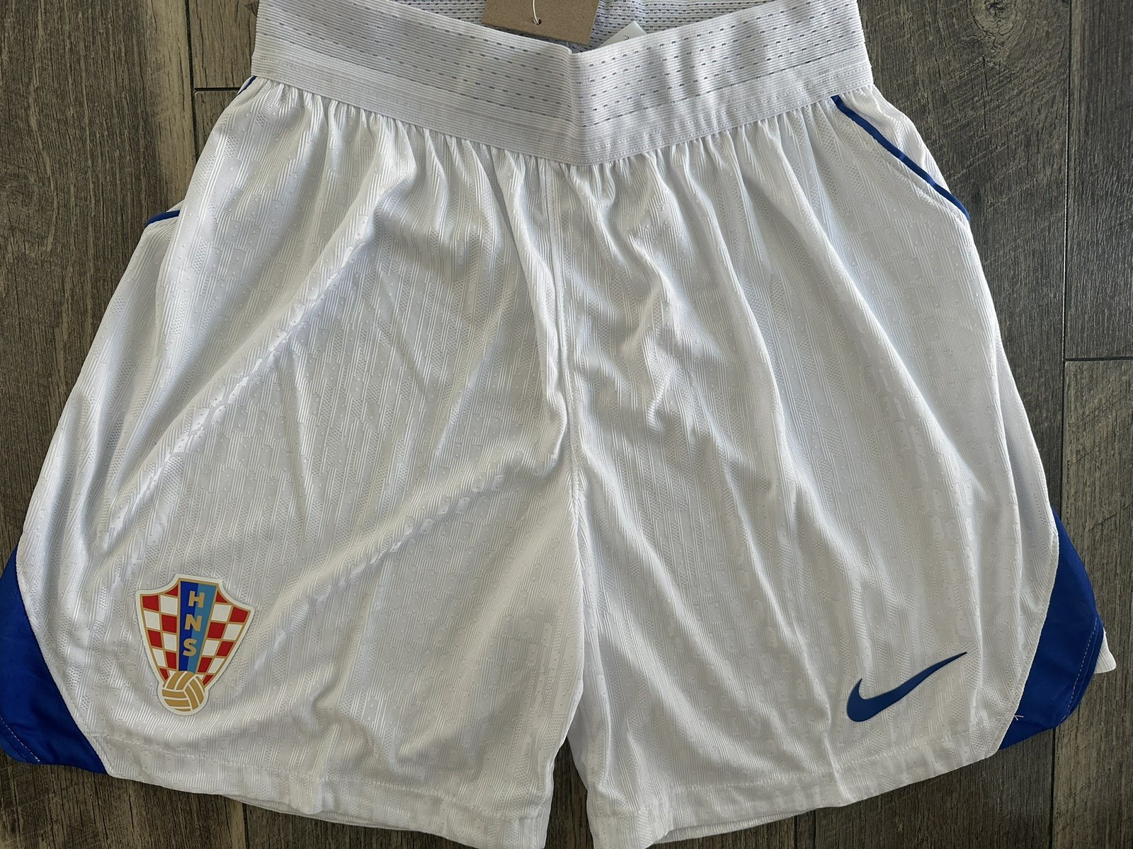 Croatia 2026/27 - Player Version Slim Fit - L Croatia 2026/27 - Player Version Slim Fit - L