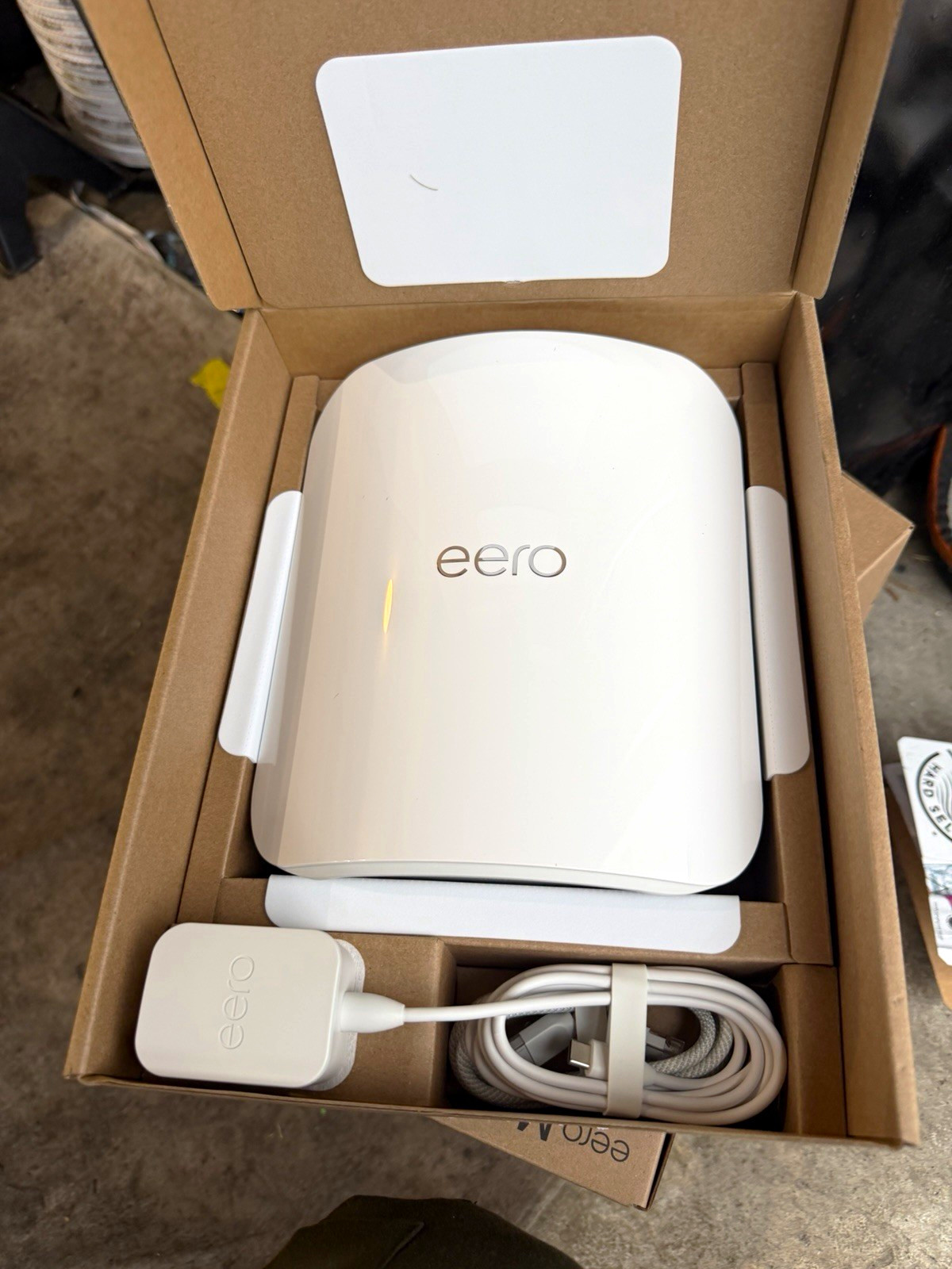 eero Max 7 Wireless Router - White, eero Max 7 Model, Home Network Router eero Max 7 Wireless Router - White, eero Max 7 Model, Home Network Router