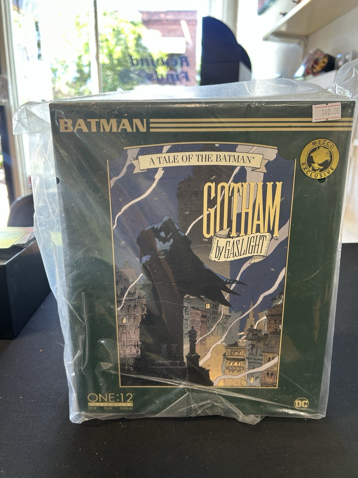 Mezco One:12 Collective Batman Gotham By Gaslight Exclusive Action Figure NEW Mezco One:12 Collective Batman Gotham By Gaslight Exclusive Action Figure NEW