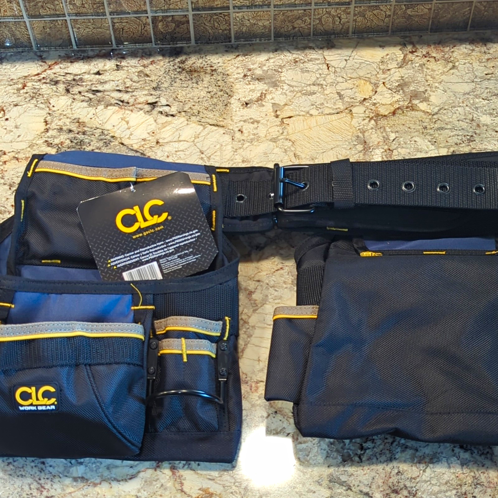 CLC 1604 4-Pc Combo Apron Tool Belt Set 16 Pocket Adjustable CLC 1604 4-Pc Combo Apron Tool Belt Set 16 Pocket Adjustable