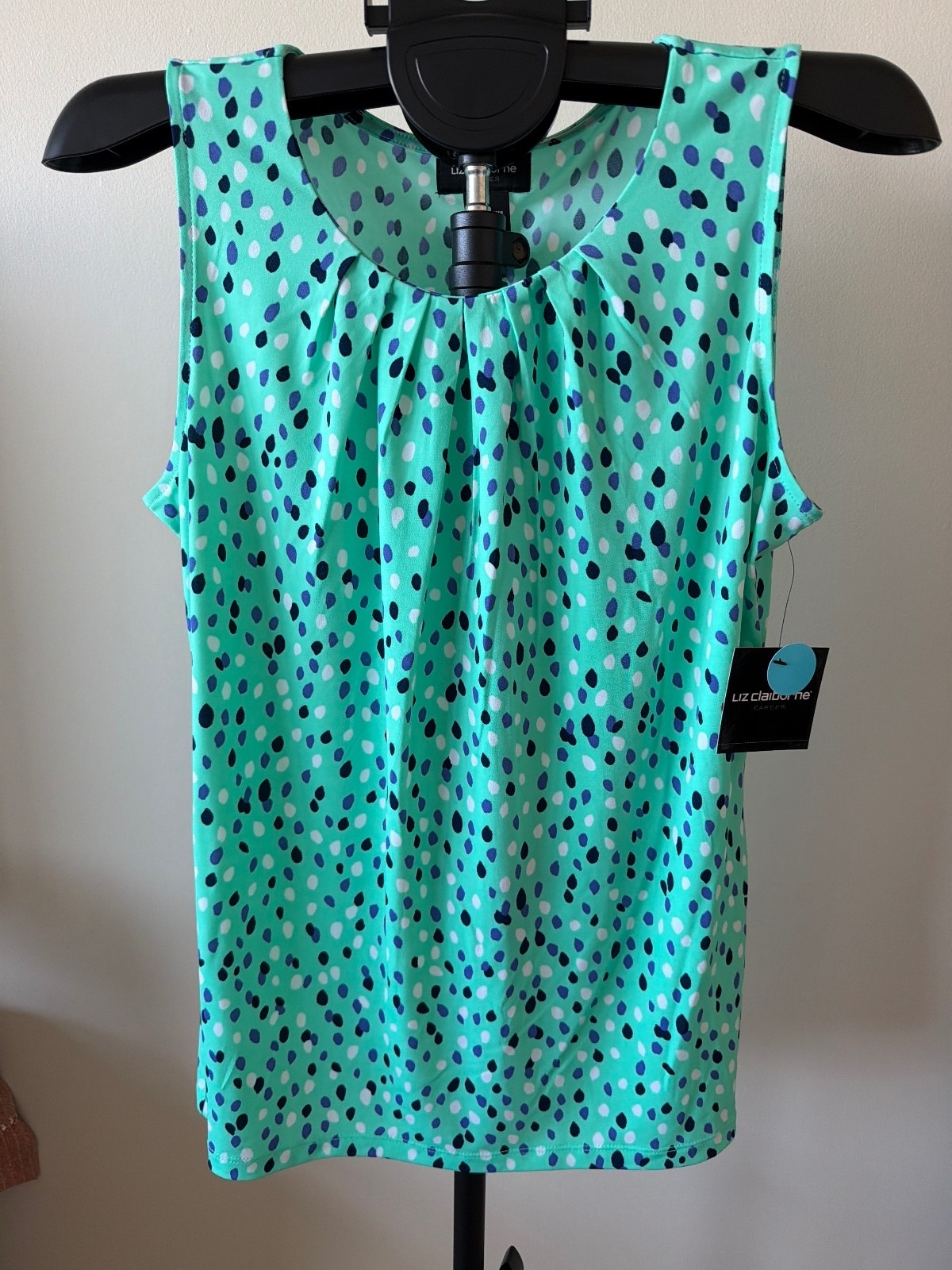 Liz Claiborne Sleeveless Printed Tank Top in Aqua Blue Liz Claiborne Sleeveless Printed Tank Top in Aqua Blue