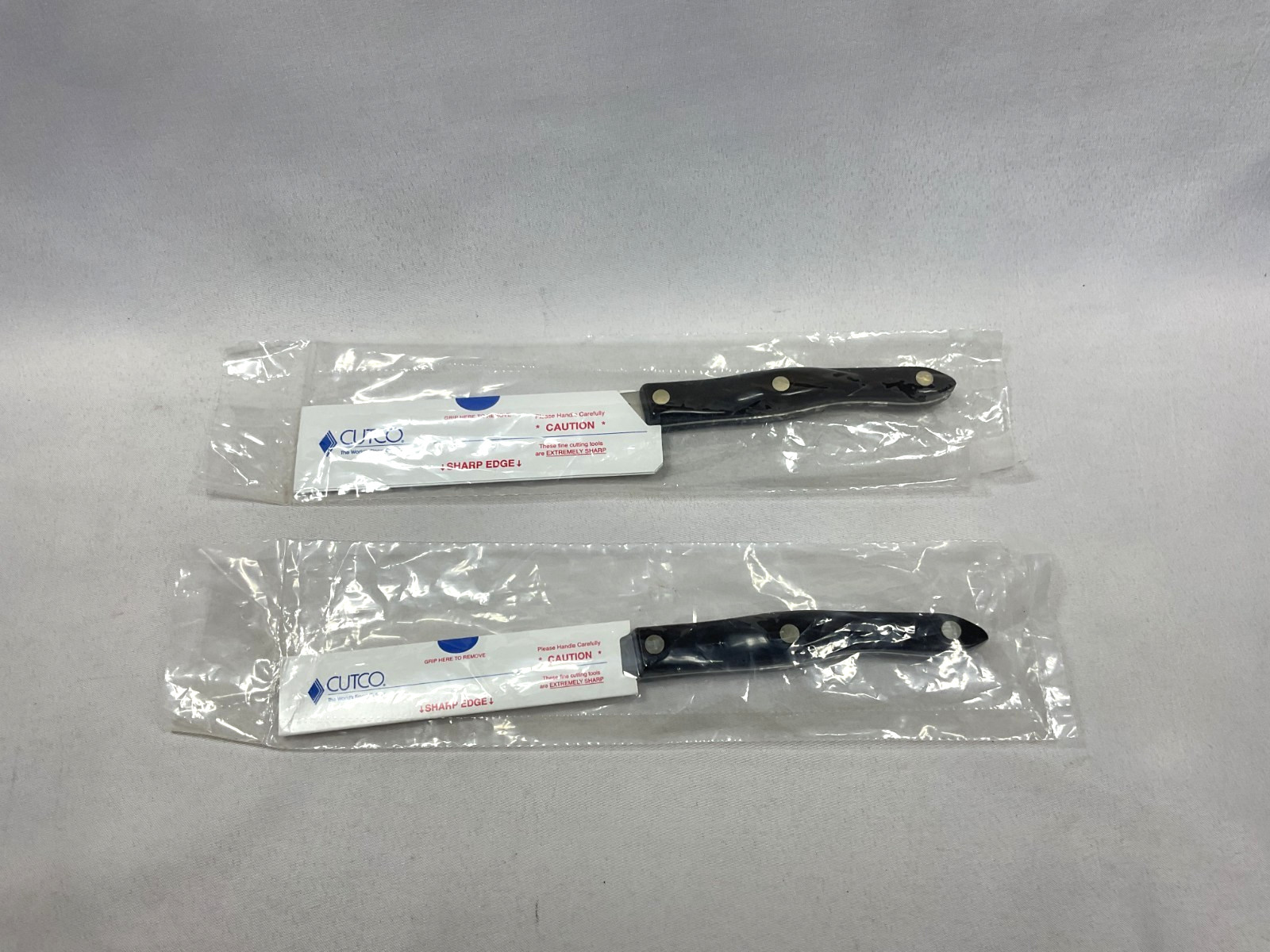 CUTCO 3721 KQ SANTOKU STYLE TRIMMER & CUTCO 1764 KP CHEESE KNIFE -NEW OPEN BOX
