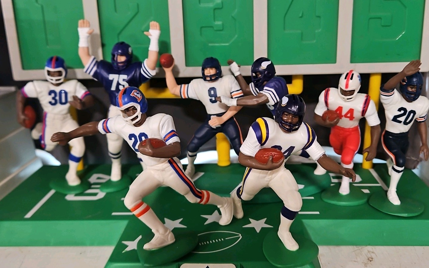 (7) piece vintage 1989-1991 open Kenner Starting Lineup Mint Condition w/helmets (7) piece vintage 1989-1991 open Kenner Starting Lineup Mint Condition w/helmets