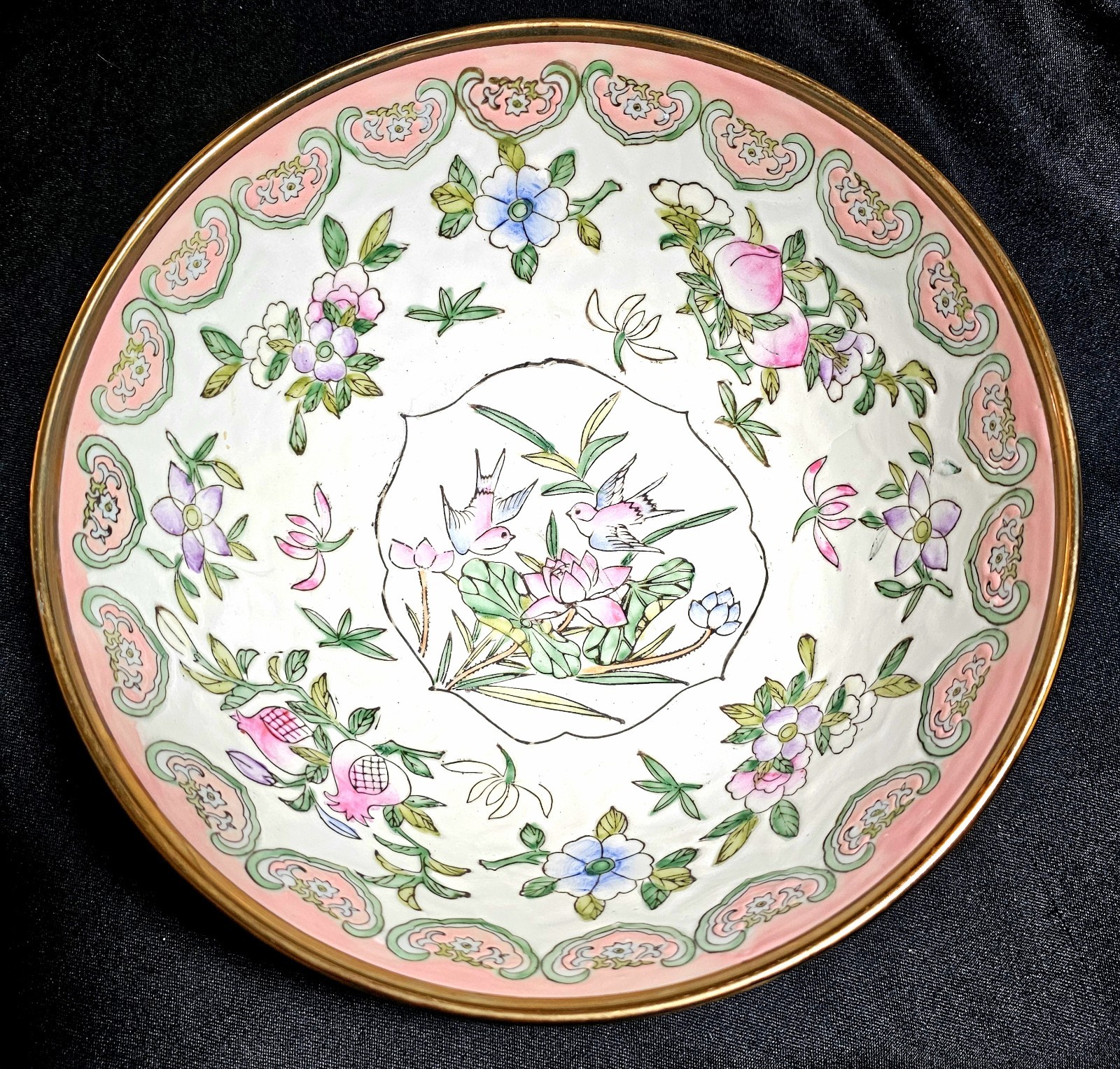 ANTIQUE 19th Century Famille Rose Porcelain Bowl Chinese Daoguang Mark 10\ ANTIQUE 19th Century Famille Rose Porcelain Bowl Chinese Daoguang Mark 10\