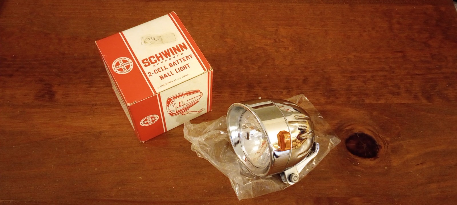 NOS Vintage Schwinn Stingray Krate Banana Seat Muscle Bike Pumpkin Ball Light
