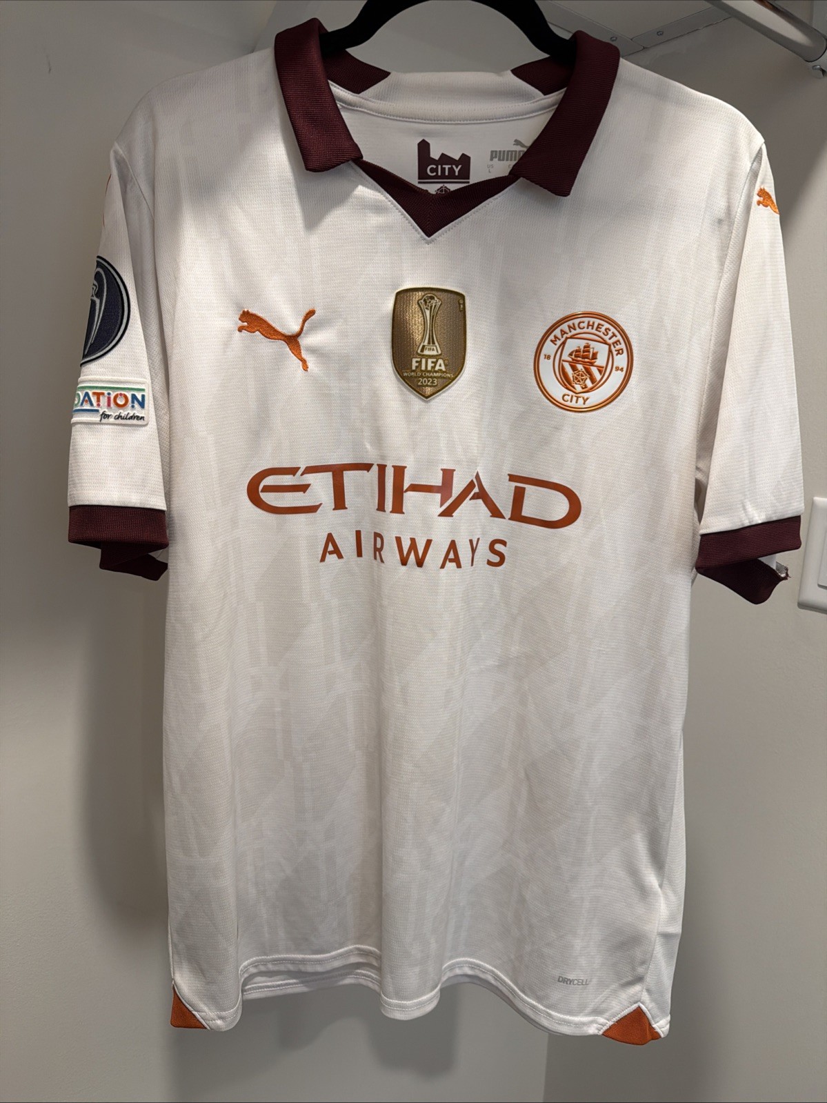 AUTHENTIC PUMA Manchester City Away Jersey 23/24 Size L Julian Alvarez #19 Print AUTHENTIC PUMA Manchester City Away Jersey 23/24 Size L Julian Alvarez #19 Print