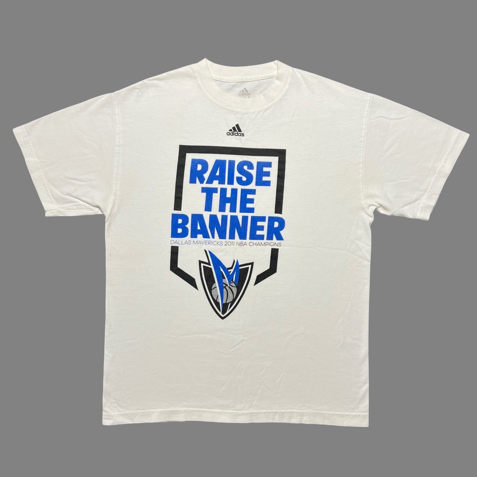 Vintage 2011 Dallas Mavericks NBA Champions Shirt L Raise The Banner Adidas Tee
