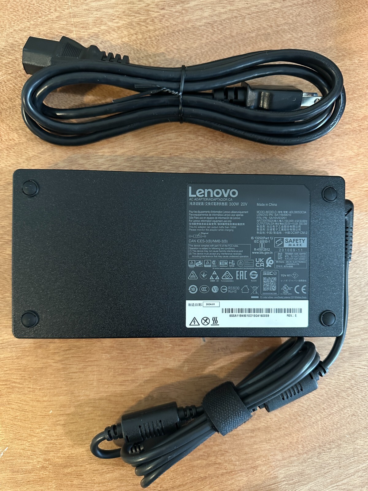 Genuine Lenovo 300W 20V 15.0A AC Power Adapter / ADL300SDC3A Genuine Lenovo 300W 20V 15.0A AC Power Adapter / ADL300SDC3A