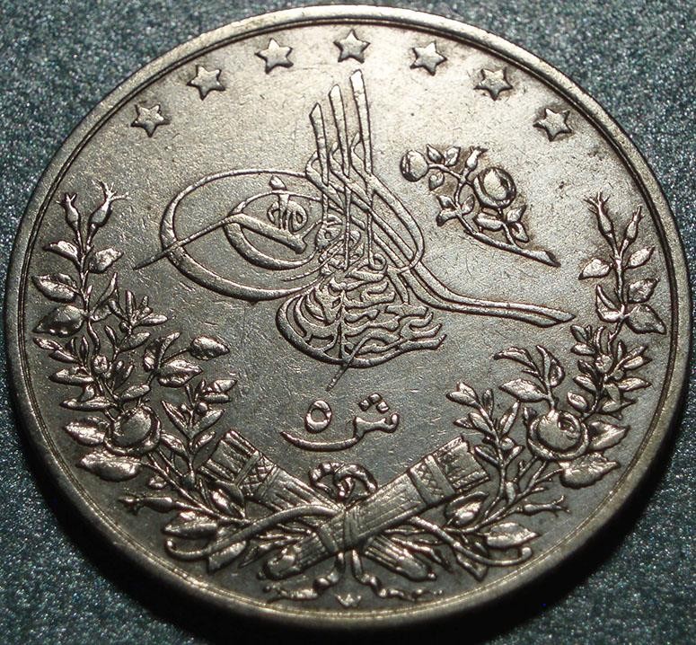 1885 \