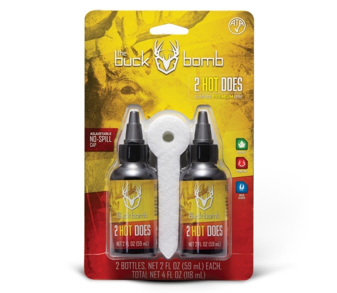 The Buck Bomb 2 Hot Does w/ Wicks 4oz - Premium Urine - 