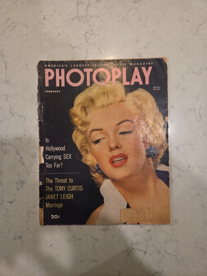 Vintage Photoplay Magazine February 1953 Marilyn Monroe Cover Girl - M053 Vintage Photoplay Magazine February 1953 Marilyn Monroe Cover Girl - M053