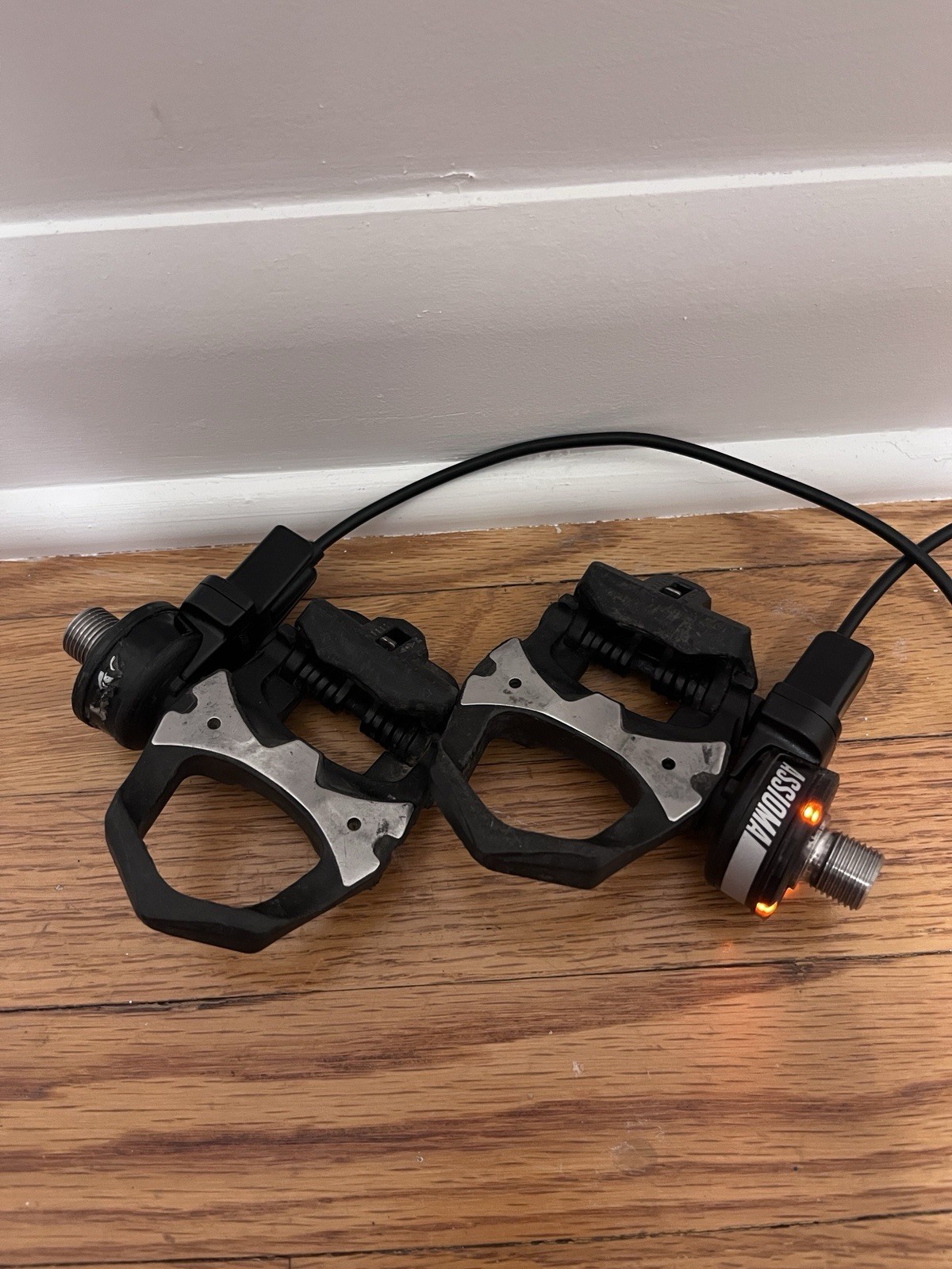 Favero Assioma Duo Side Pedal Based Power Meter READ Favero Assioma Duo Side Pedal Based Power Meter READ