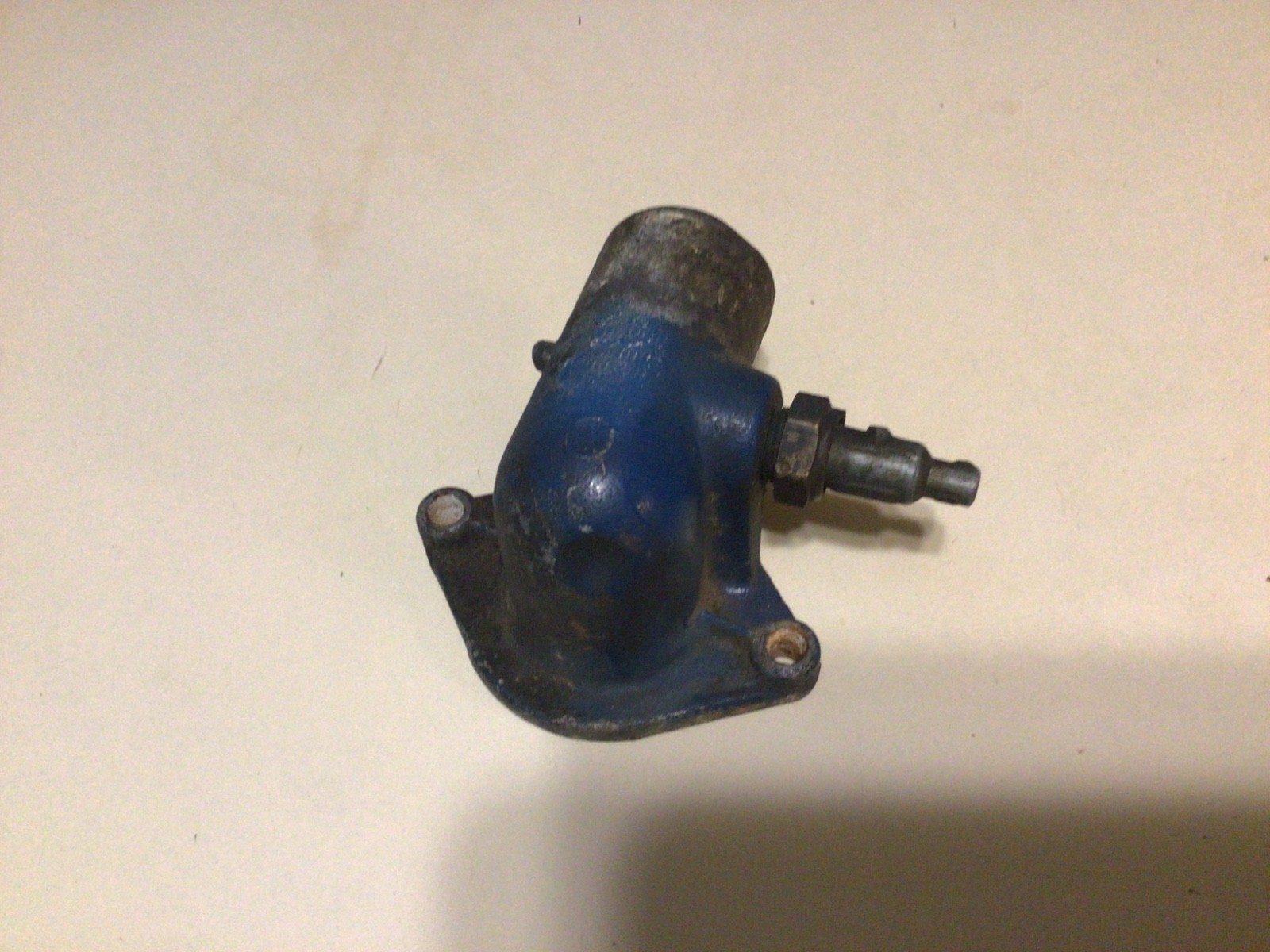 ORIGINAL 1968 1969 1970 FORD 390 428CJ THERMOSTAT HOUSING MUSTANG COUGAR TORINO ORIGINAL 1968 1969 1970 FORD 390 428CJ THERMOSTAT HOUSING MUSTANG COUGAR TORINO