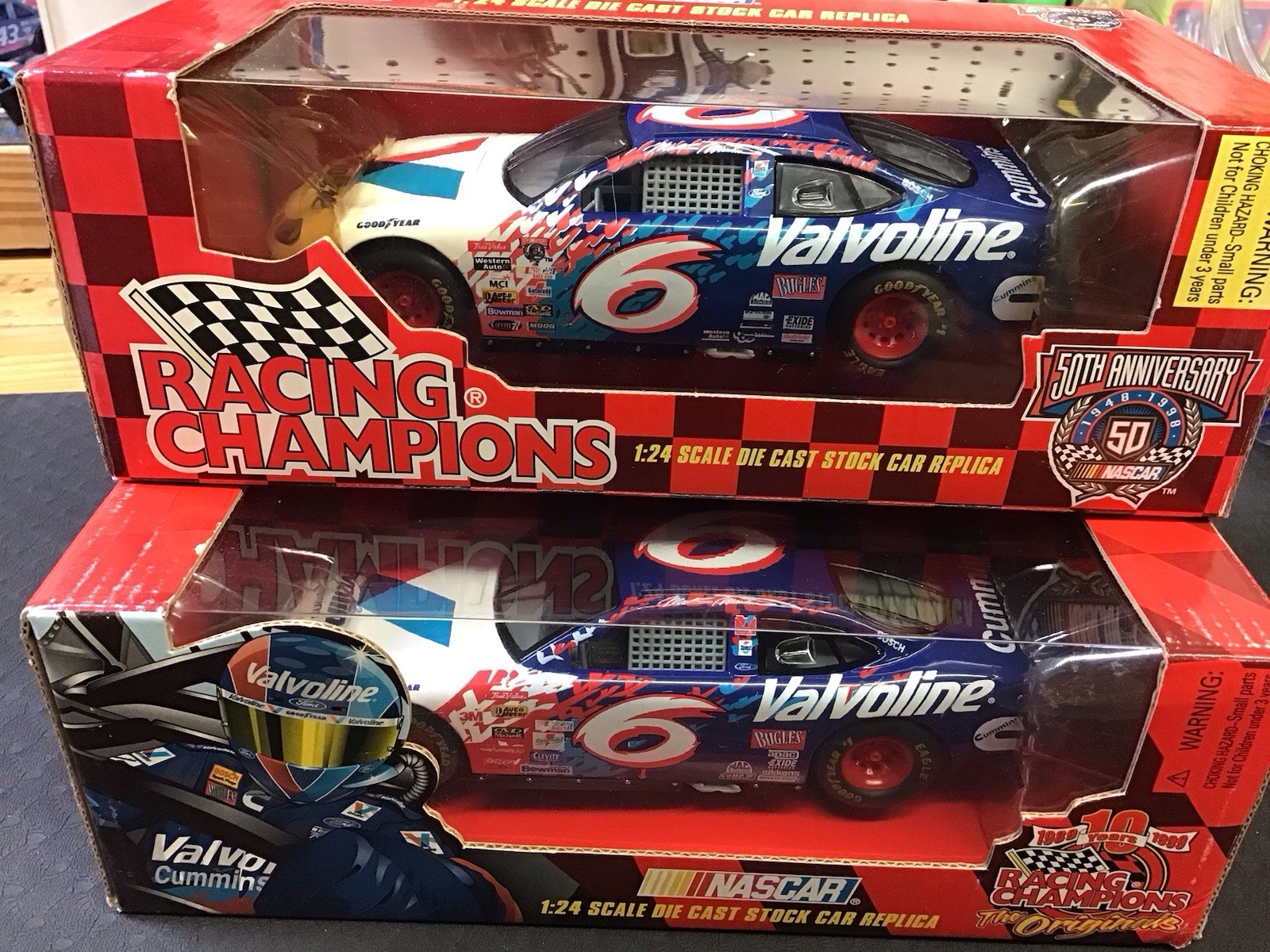 1/24 Racing Champions MARK MARTIN #6 VALVOLINE Ford Taurus Collection LOT