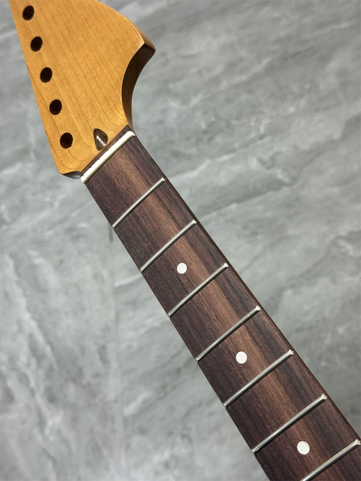 24inch scale length Roasted maple electric guitar neck 22 fret part rosewood 24inch scale length Roasted maple electric guitar neck 22 fret part rosewood
