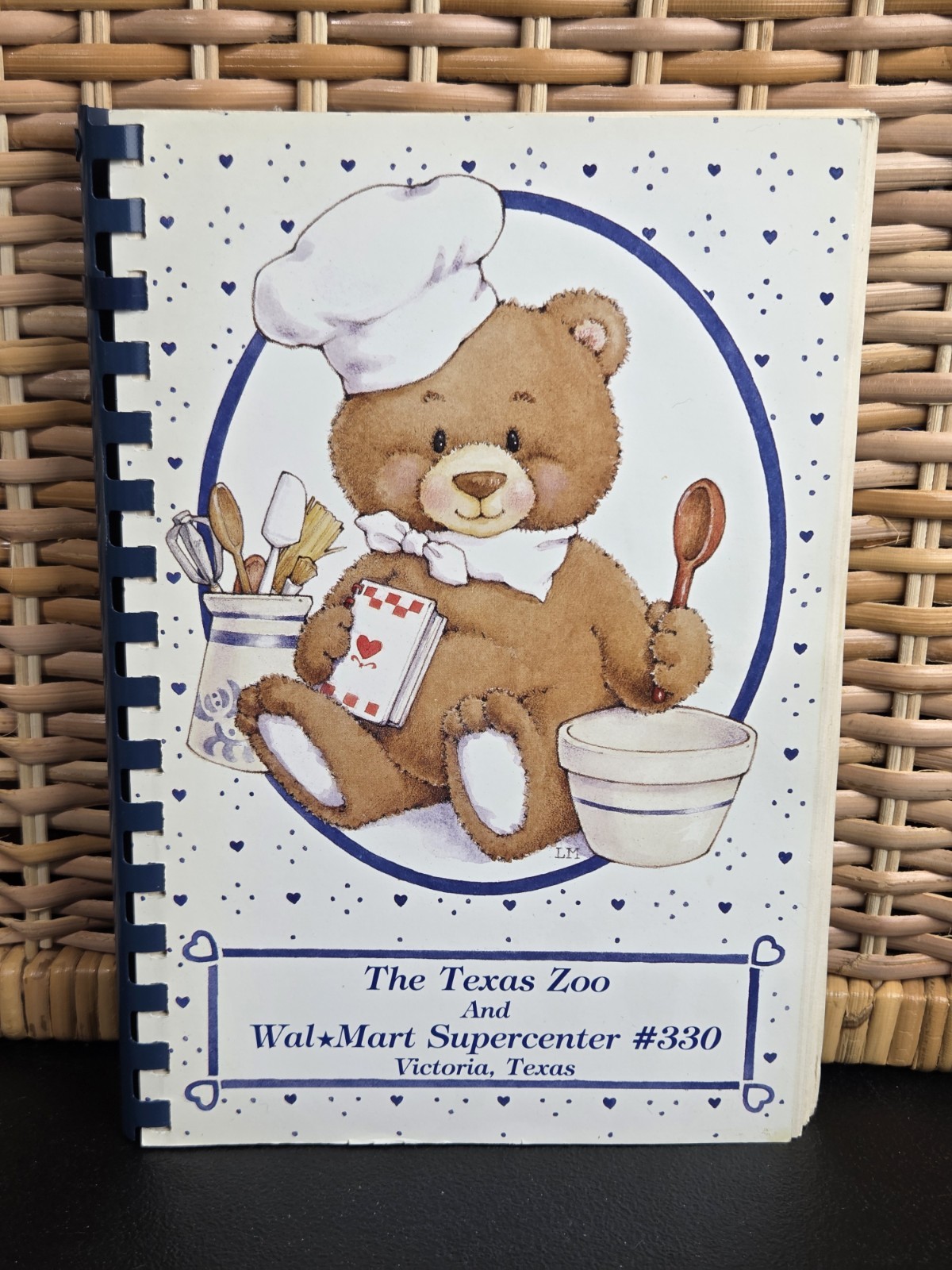 Texas Zoo Walmart Supercenter #330 Cookbook Victoria, Texas 1996