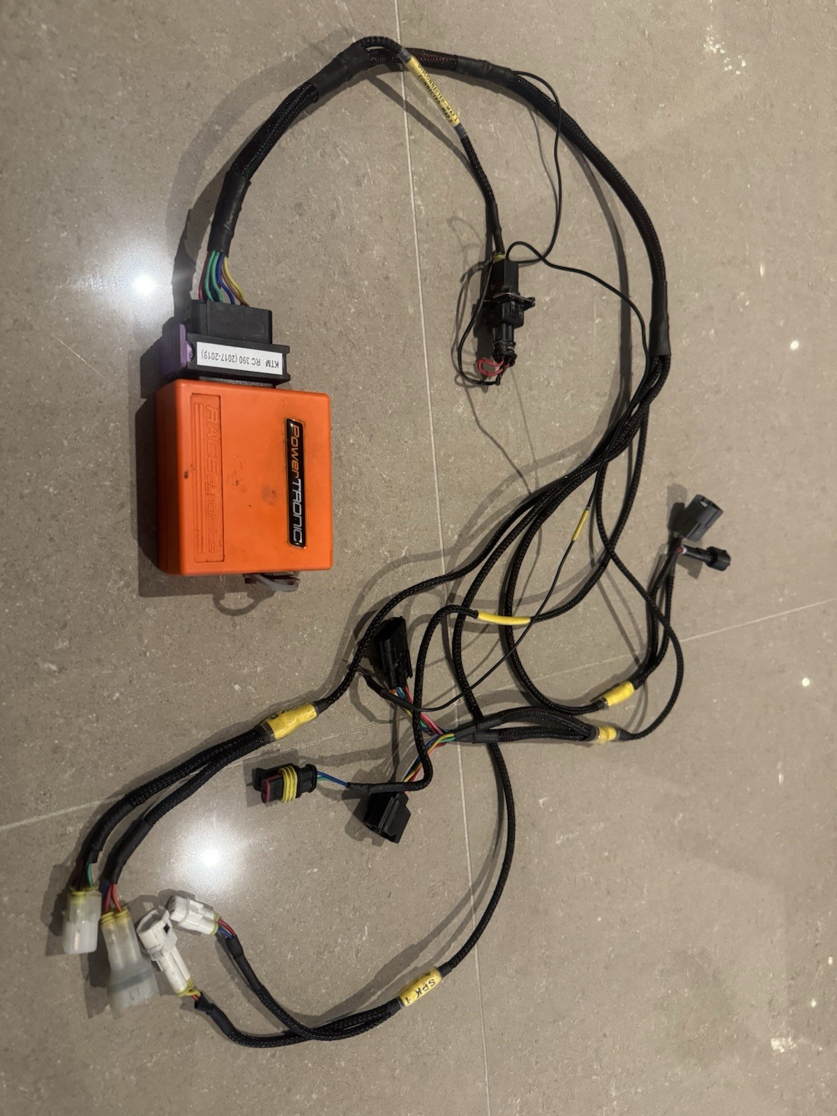 PowerTRONIC Race dynamics ECU for KTM RC390 2017-2019 with full harness PowerTRONIC Race dynamics ECU for KTM RC390 2017-2019 with full harness