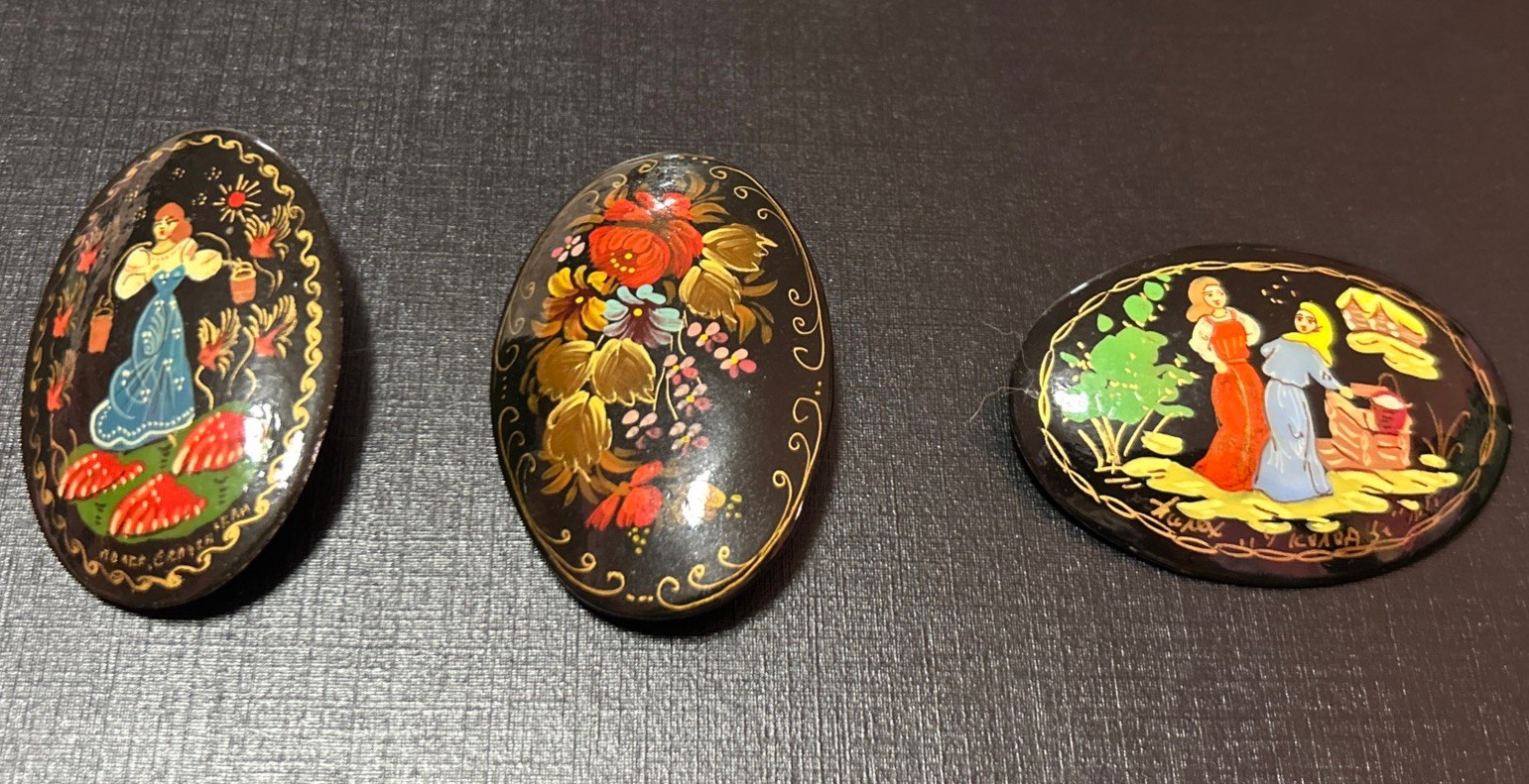 Vintage Russian 3pc Oval Hand-Painted Black Enamel Brooch Pin Set Signed