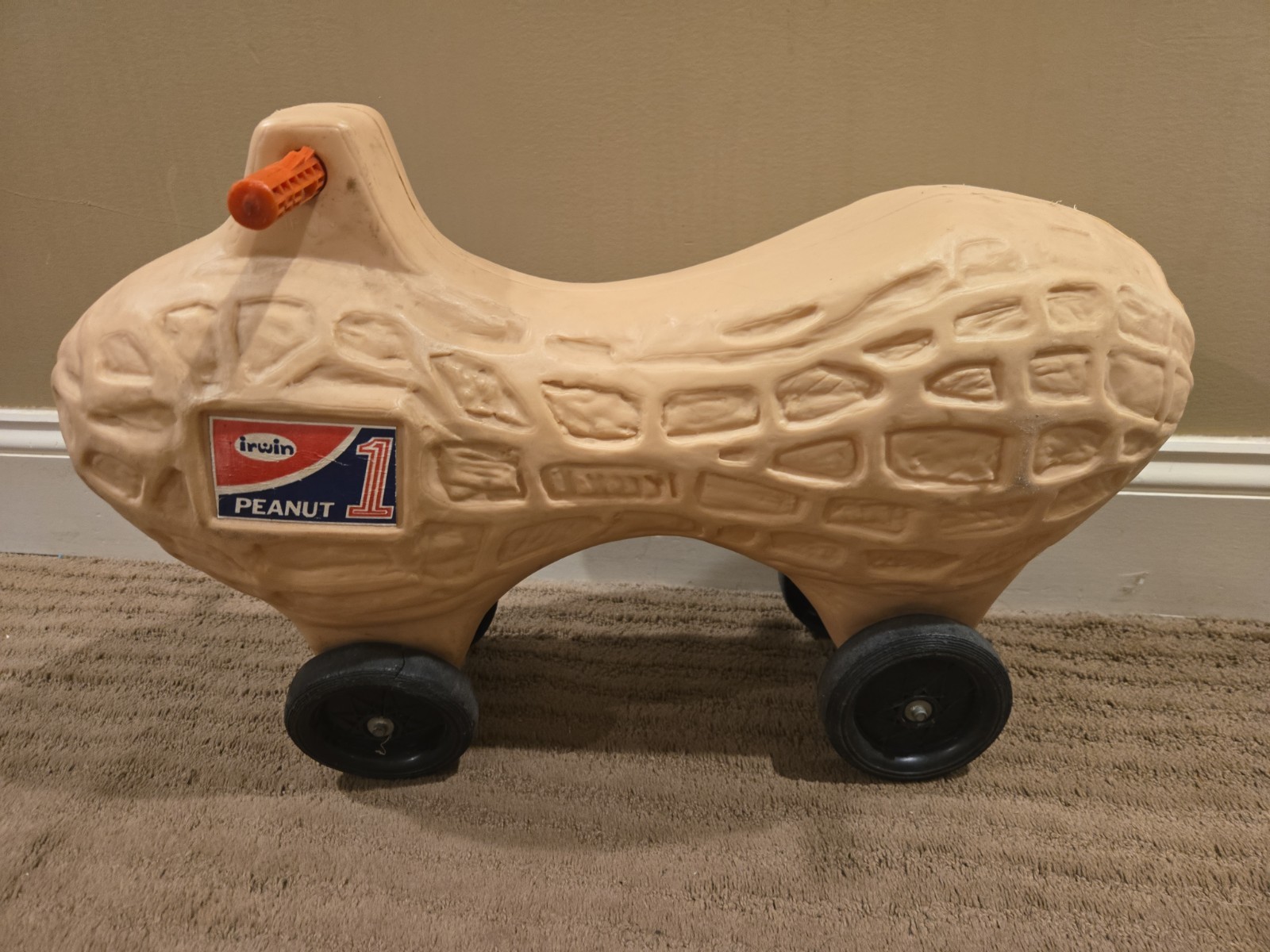 VINTAGE 1960\'s RARE IRWIN PEANUT KIDS RIDE PUSH & GO SCOOTER VINTAGE 1960\'s RARE IRWIN PEANUT KIDS RIDE PUSH & GO SCOOTER