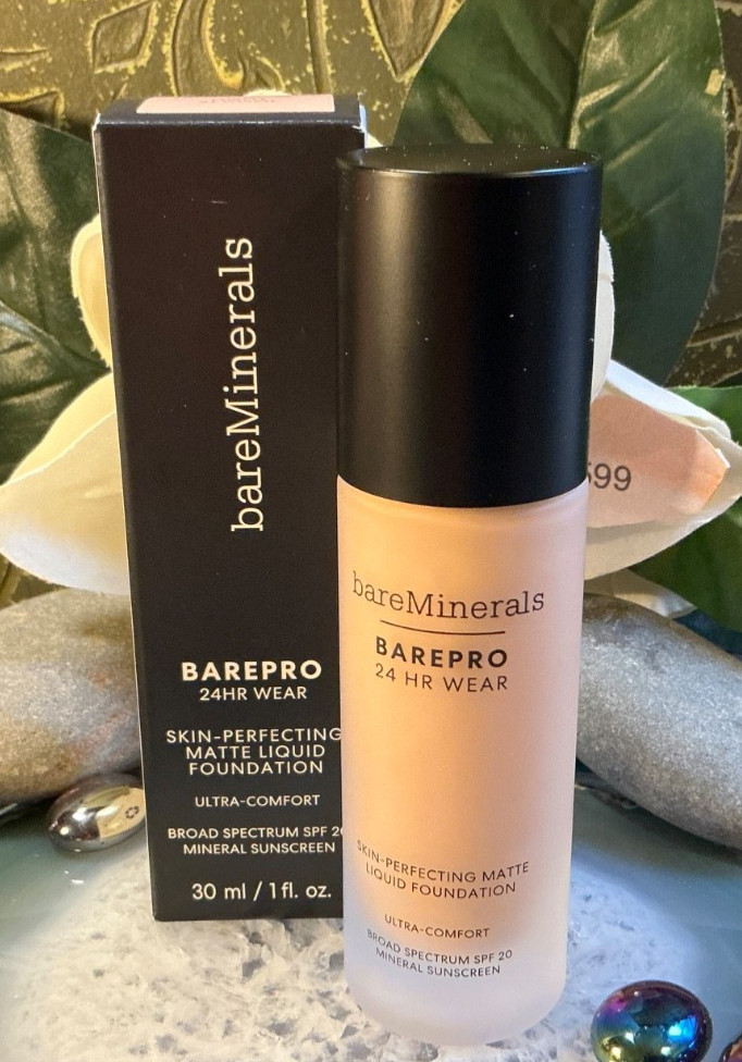 bareMinerals 24HR Wear BAREPRO  LIGHT 21 COOL Skin Perfecting MATTE Foundation