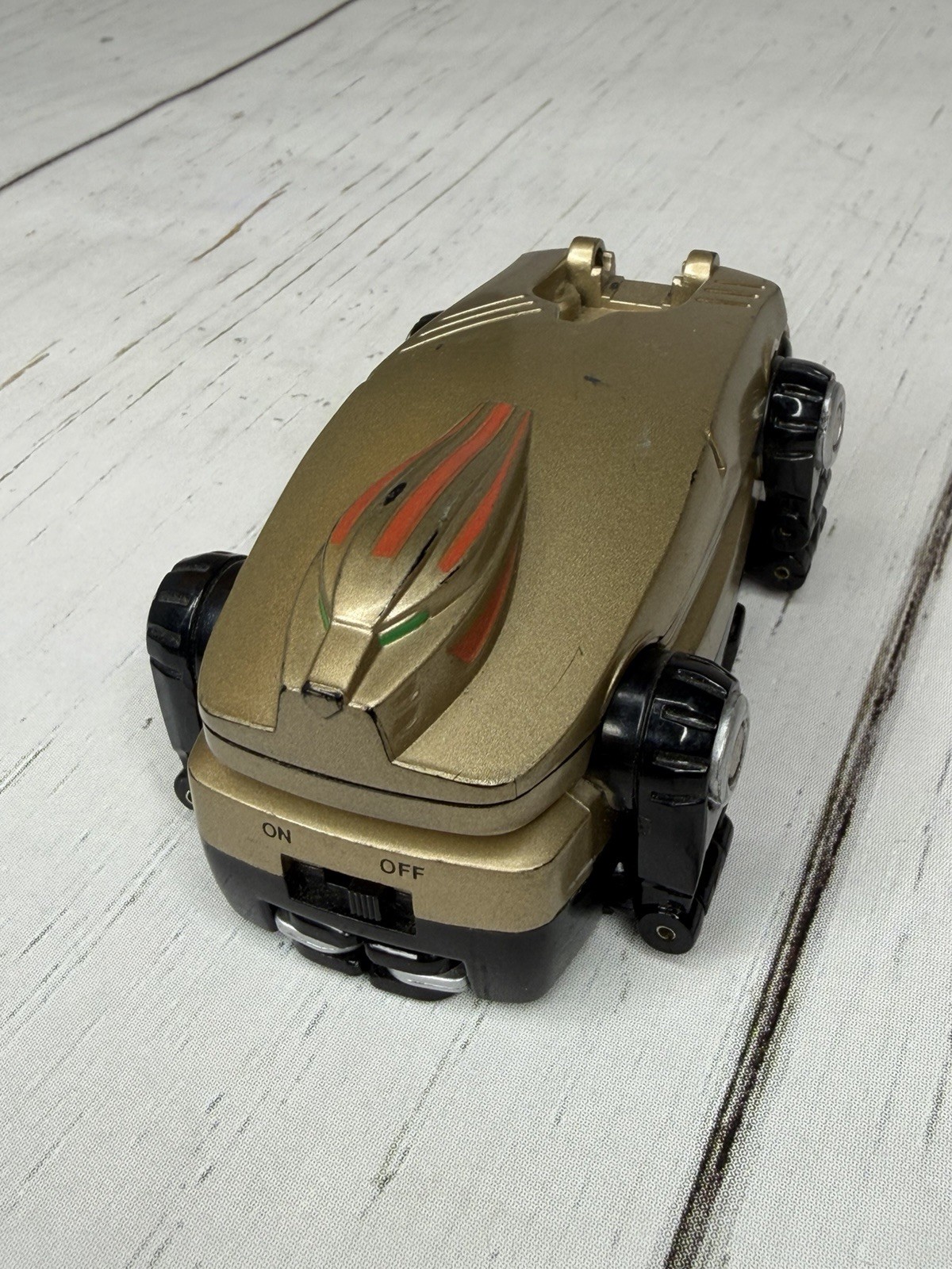 Vintage 2001 Bandai Power Rangers Wild Force Growl Phone Morpher Gold untested