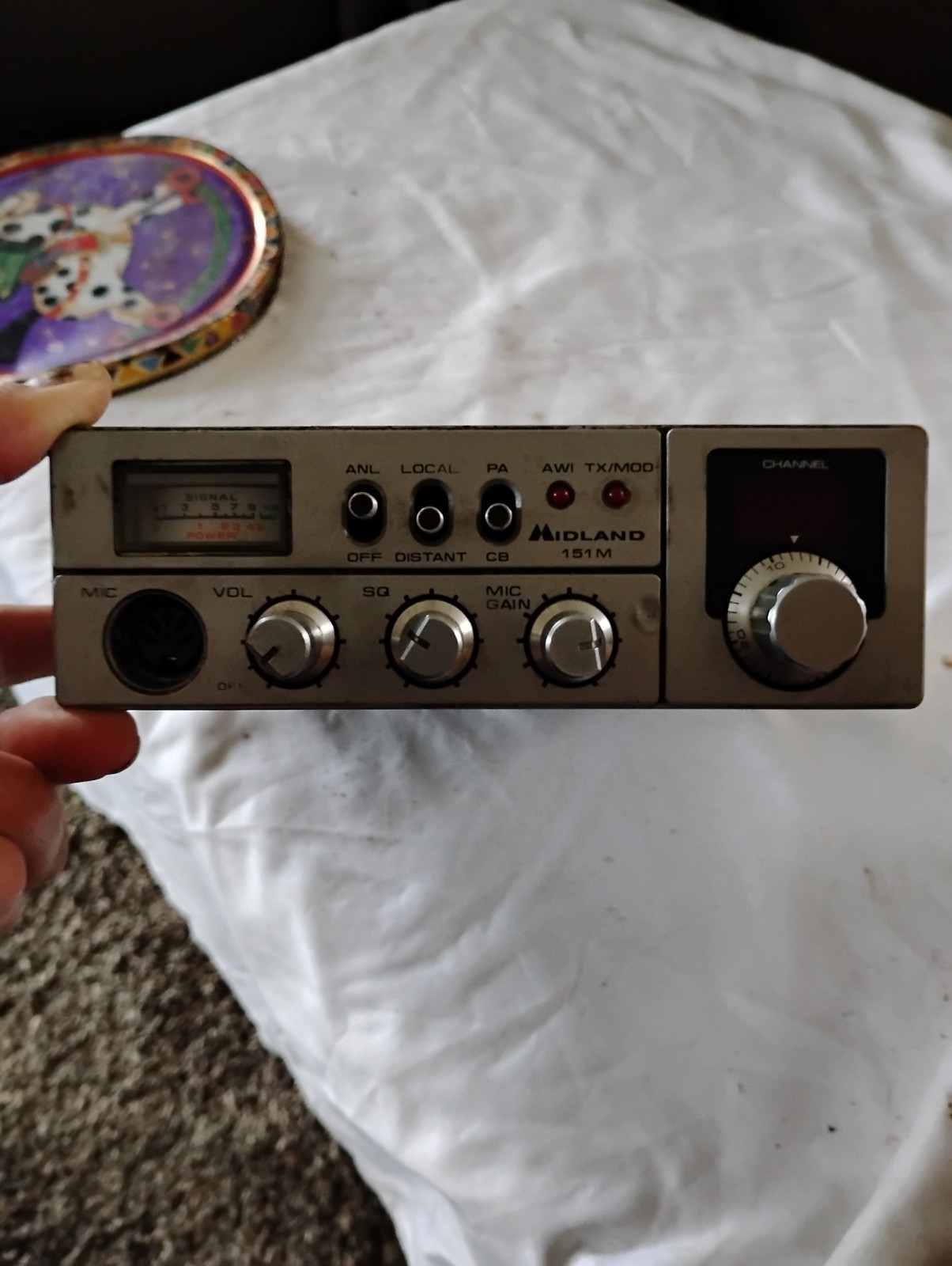 MIDLAND Vintage 1976 Model 13-882C CB Radio Transceiver 23 Channel With Mic