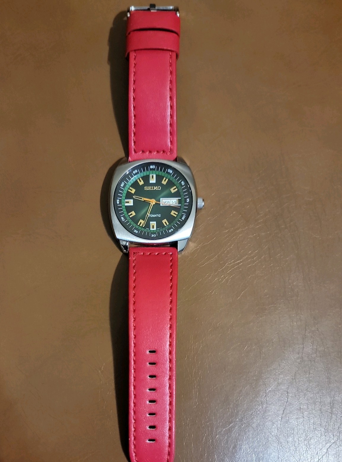Seiko Recraft Series Watch 7S26-04B0 Green Dial 21 Jewels Automatic Red