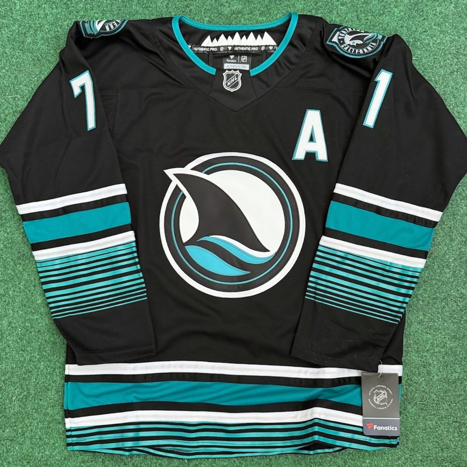 Macklin Celebrini Sharks Black Alternate Jersey Adult Size S Macklin Celebrini Sharks Black Alternate Jersey Adult Size S