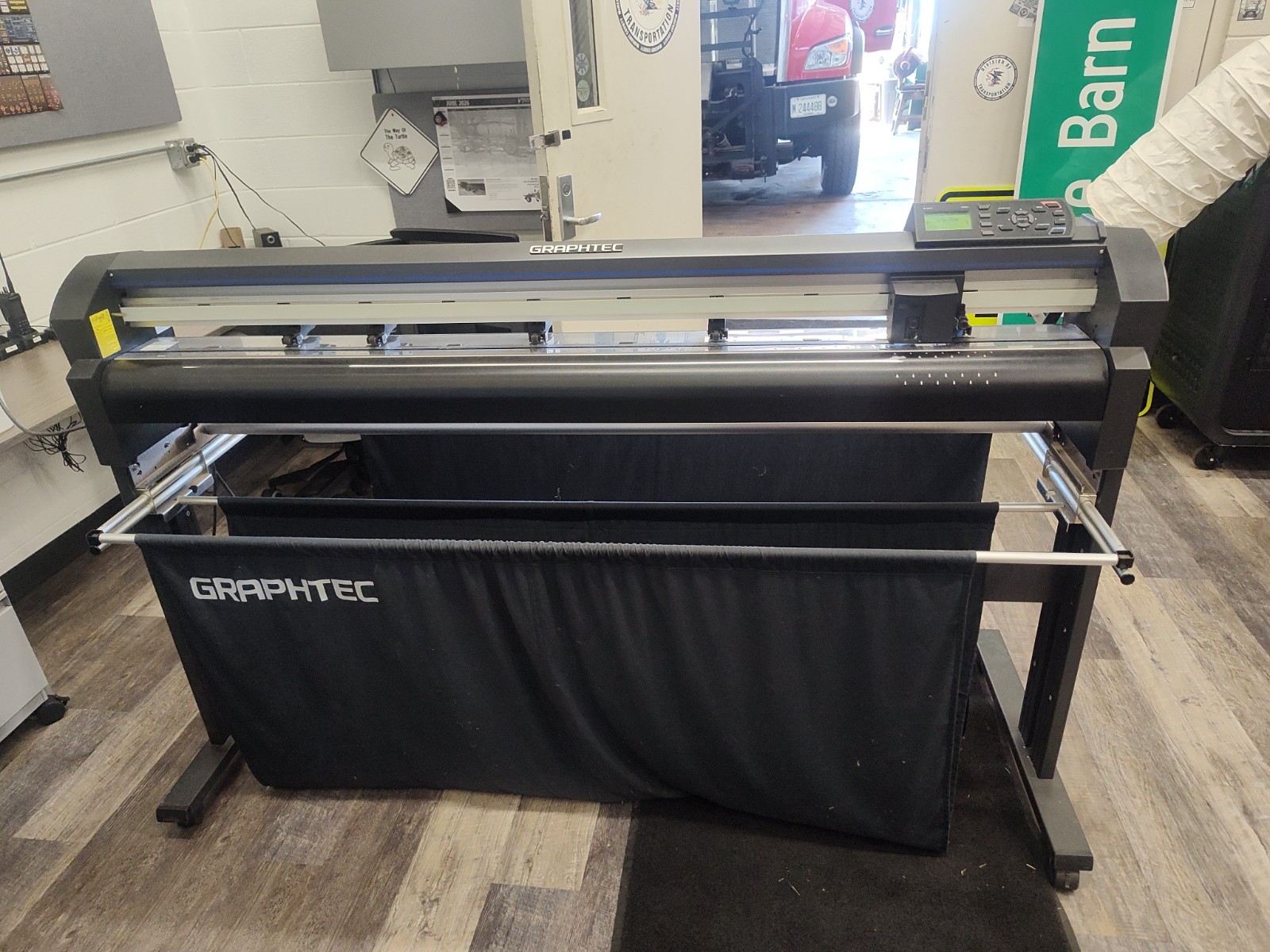 Graphtec FC8600-130 High Performance Vinyl Cutting Plotter