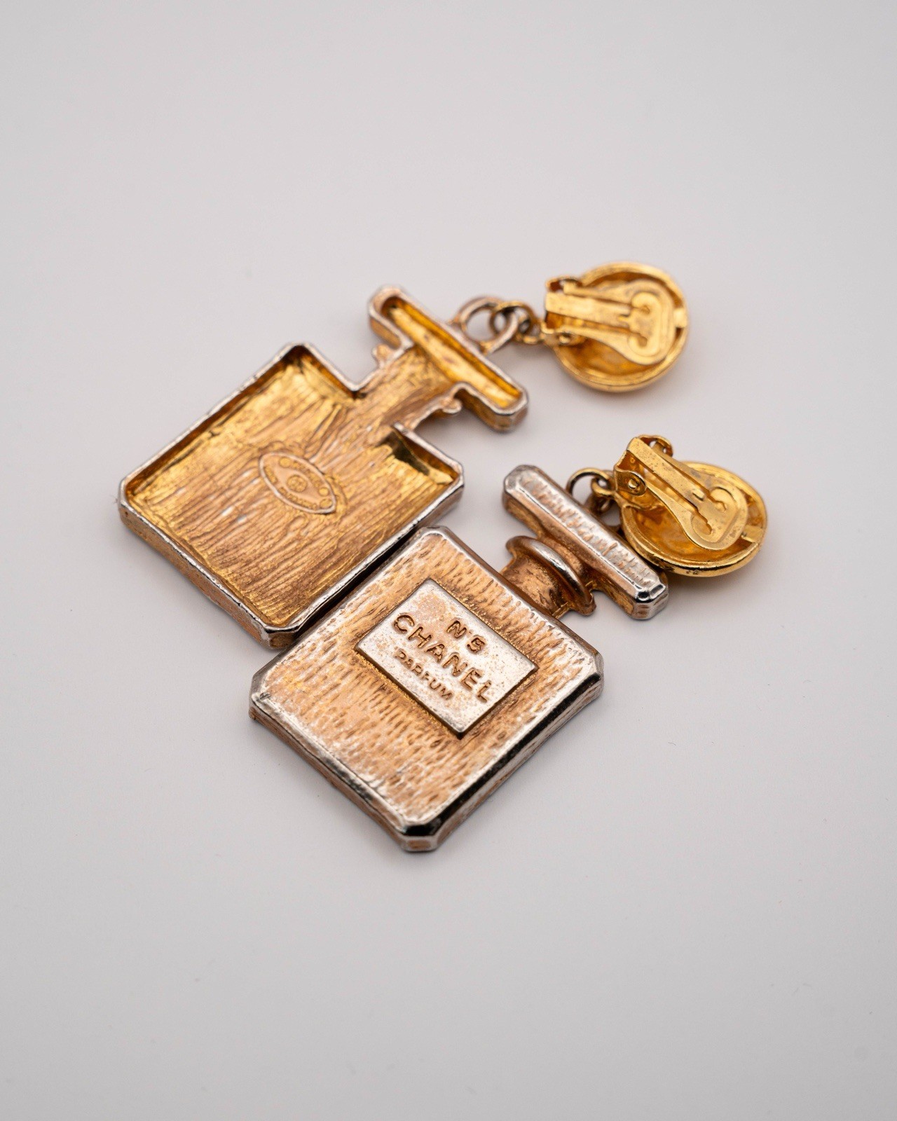 Vintage Chanel No 5 Perfume Bottle Dangle Clip-On Earring Gold Tone SINGLE Chic Vintage Chanel No 5 Perfume Bottle Dangle Clip-On Earring Gold Tone SINGLE Chic