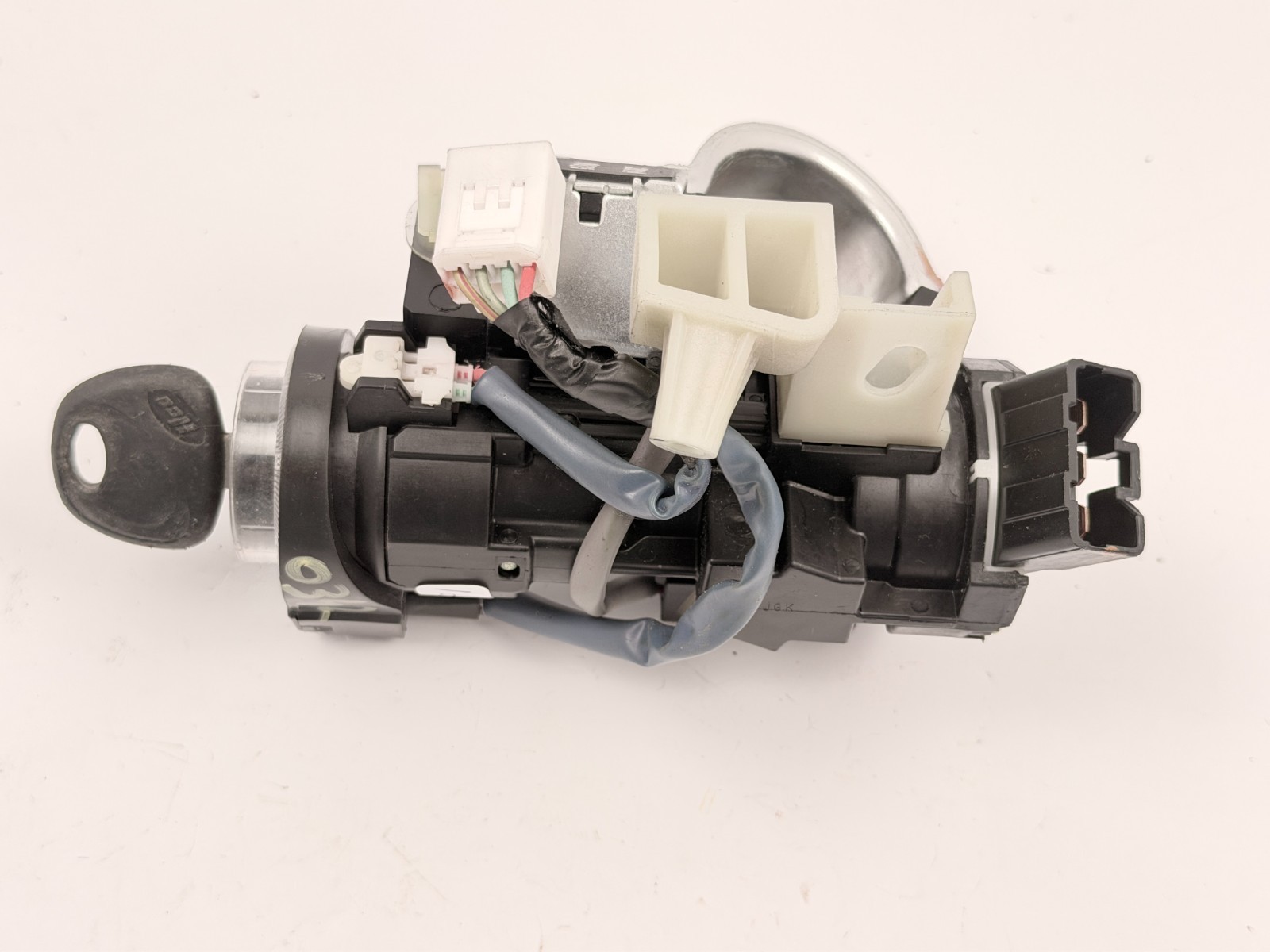2011-2016 Hyundai ELANTRA IGNITION SWITCH LOCK CYLINDER W/ KEY OEM