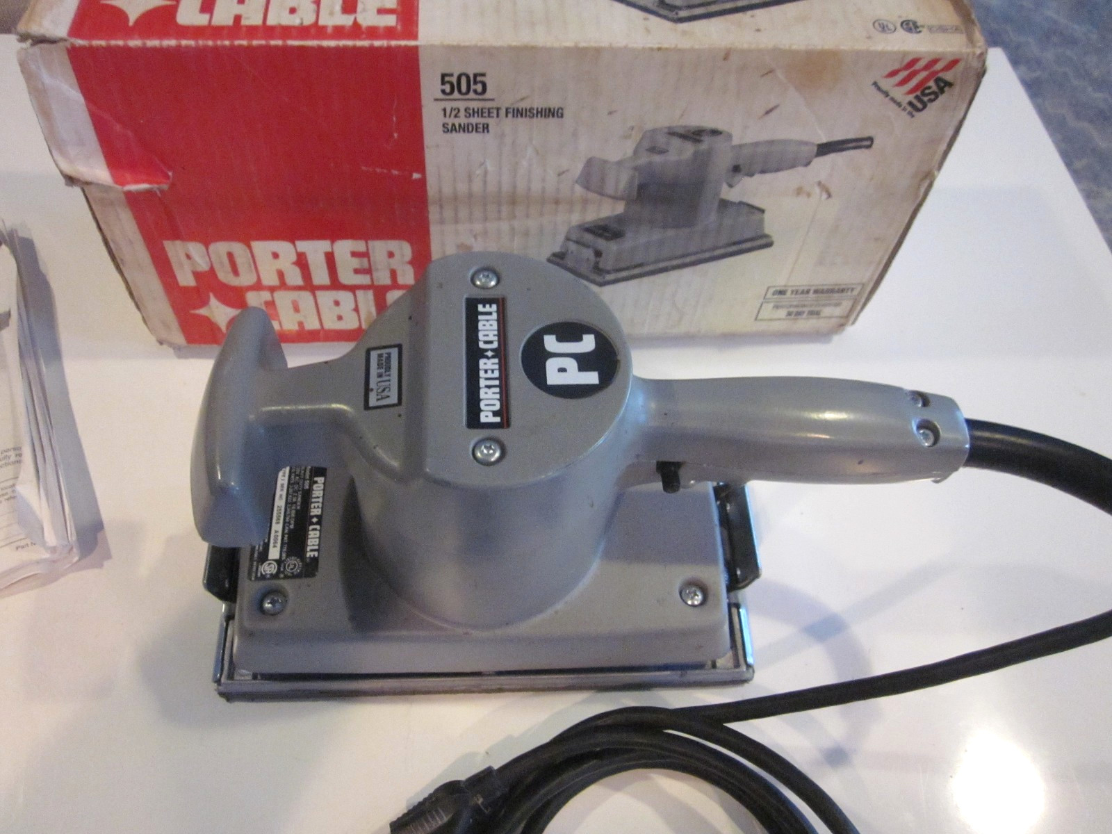 VINTAGE 2001 VERY CLEAN PORTER CABLE FINISHING SANDER MODEL 505 W/ BOX & MANUAL