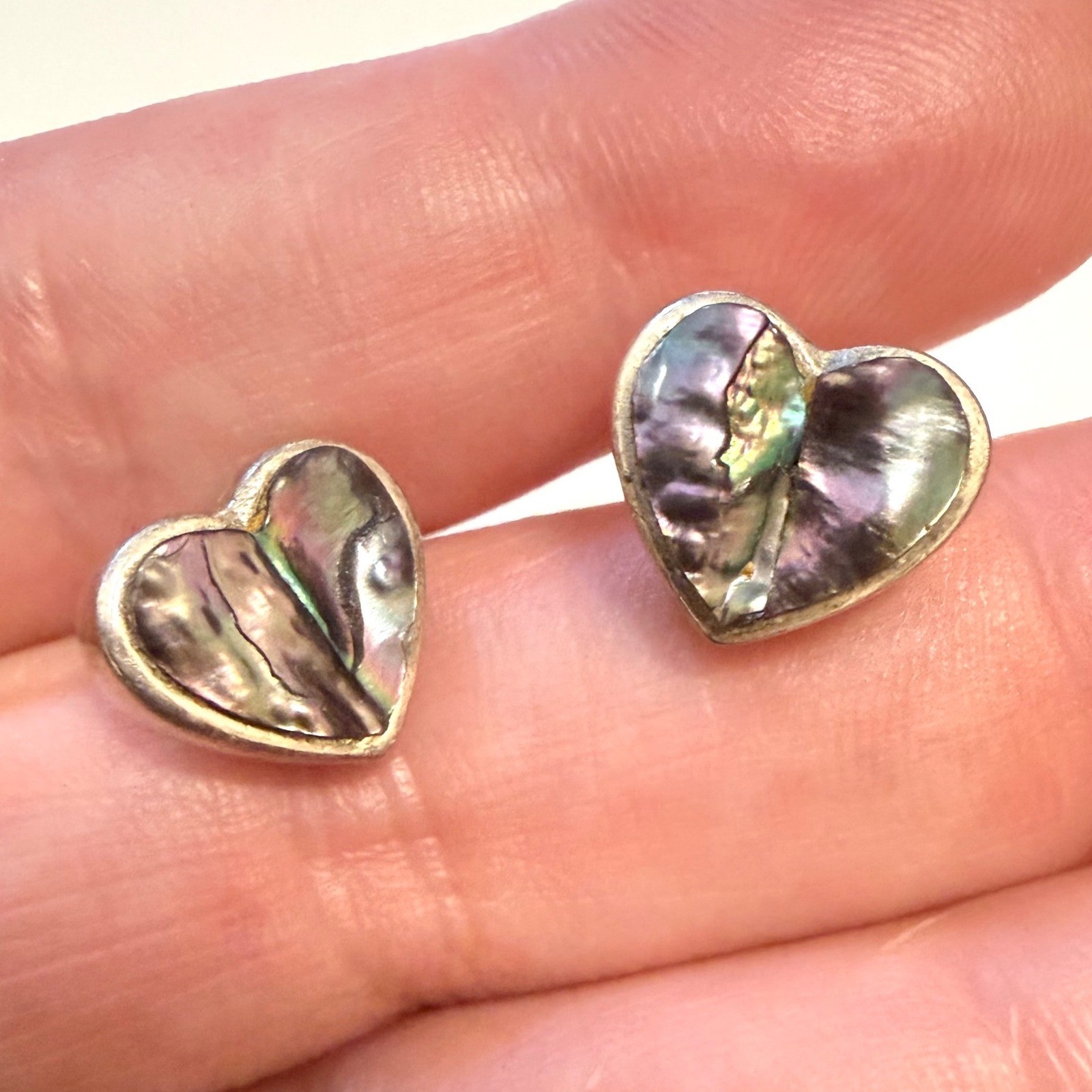 Lovely Vintage Sterling Silver Heart Earrings Abalone Shell Peyote Bird PB Lovely Vintage Sterling Silver Heart Earrings Abalone Shell Peyote Bird PB