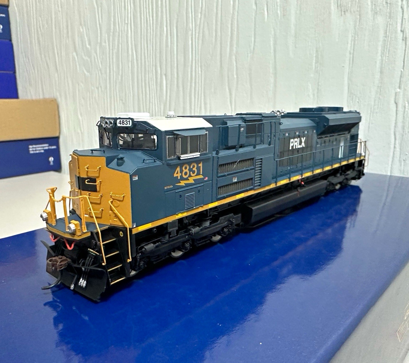 Athearn Genesis PRLX Ex-CSX SD70ACe 4831 Tsunami2 DCC/Sound Athearn Genesis PRLX Ex-CSX SD70ACe 4831 Tsunami2 DCC/Sound