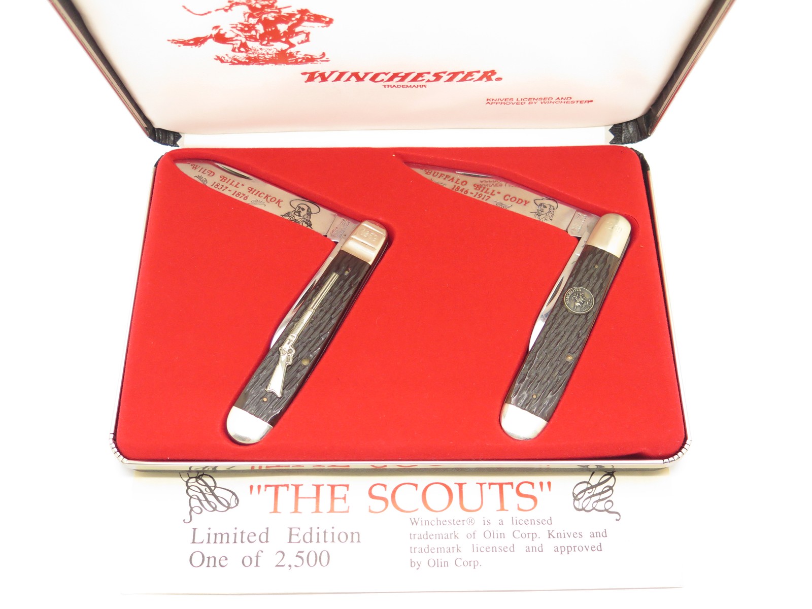 Vtg 1988 Winchester UMC The Scouts Wild Buffalo Bill Folding Trapper Knife Set