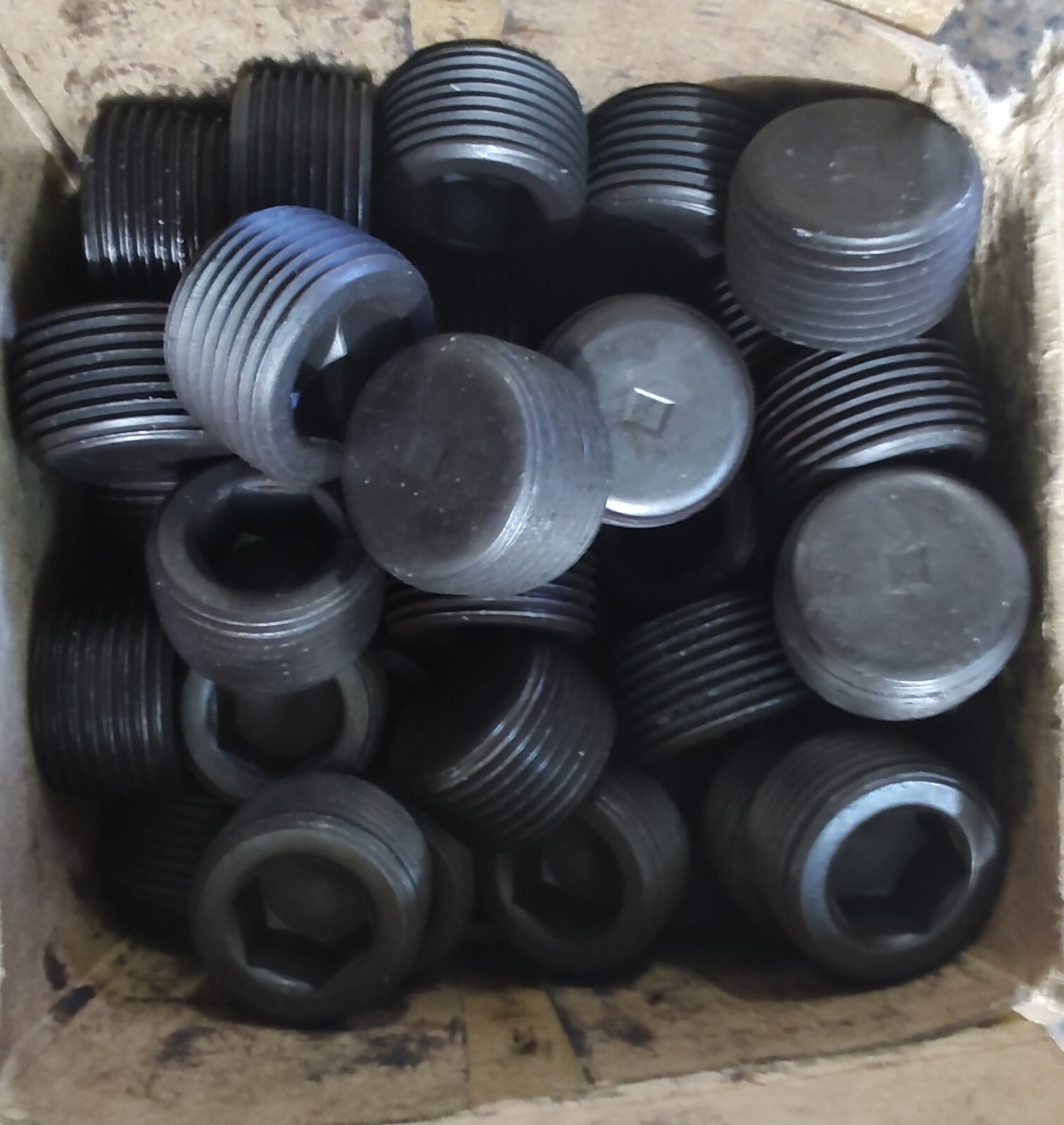 HOLO-KROME 3/4-14 NPTF SOCKET PRESSURE PLUGS HOLO-KROME 3/4-14 NPTF SOCKET PRESSURE PLUGS
