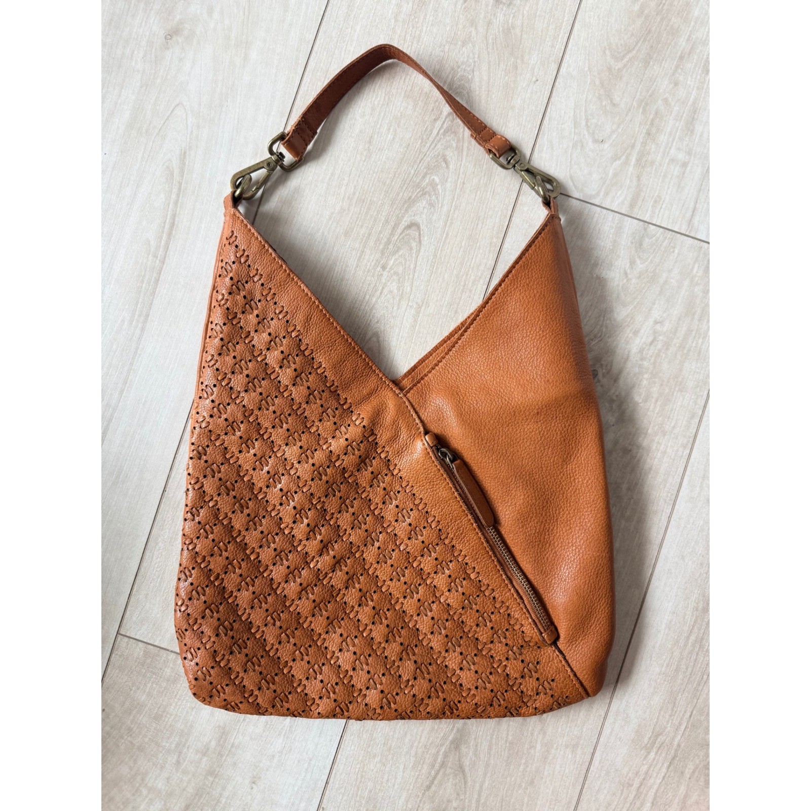 Vilenca Holland Tan Leather Shoulder Bag Woven Laser Cut Design Hobo Boho