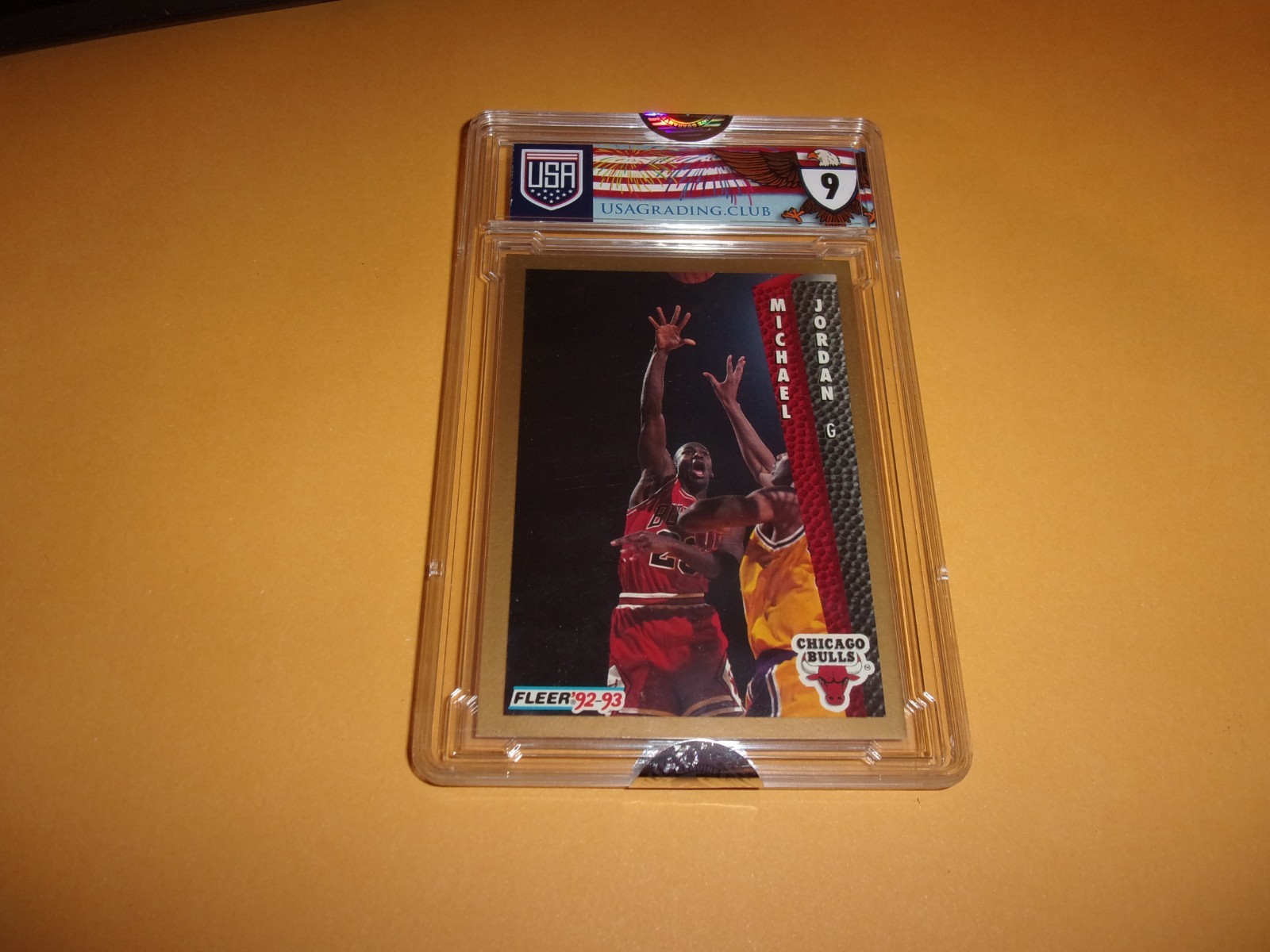 MICHAEL JORDAN 1992-93 Fleer Basketball Card #32(Graded 9)USA Grading MINT