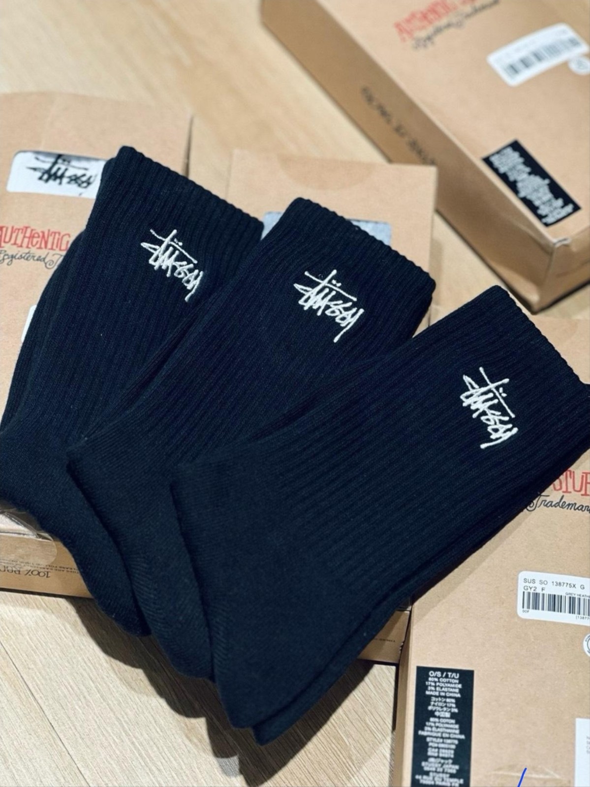 Stussy Men\'s Logo Crew Socks Black/White Mid Calf 3 Pairs One Size Cotton Stussy Men\'s Logo Crew Socks Black/White Mid Calf 3 Pairs One Size Cotton