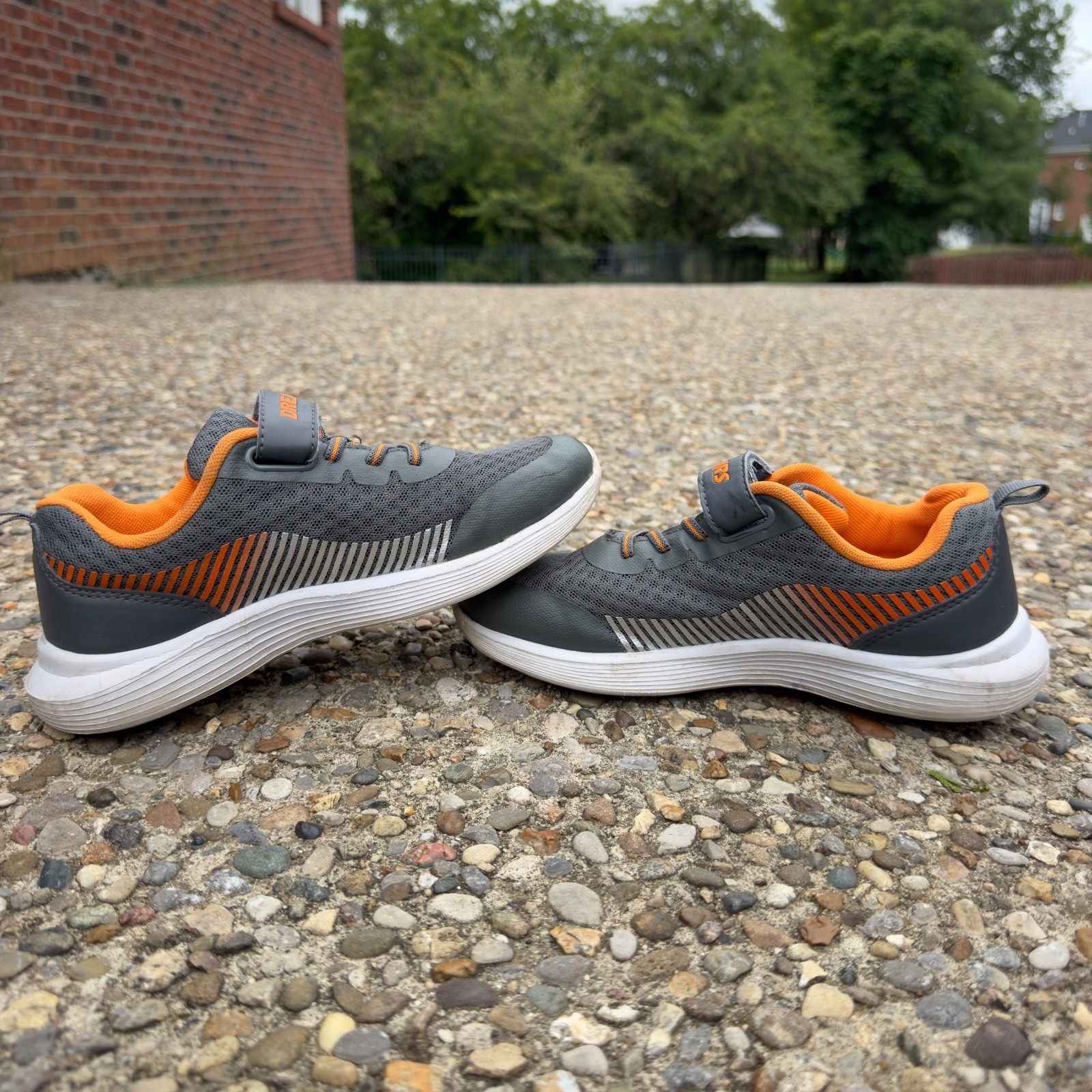 Dream Pairs Gray Orange Hook & Loop Athletic Sneakers Size 4